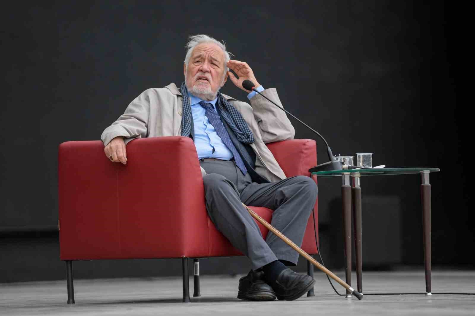 Tarihçi yazar Prof. Dr. İlber Ortaylı vefat etti