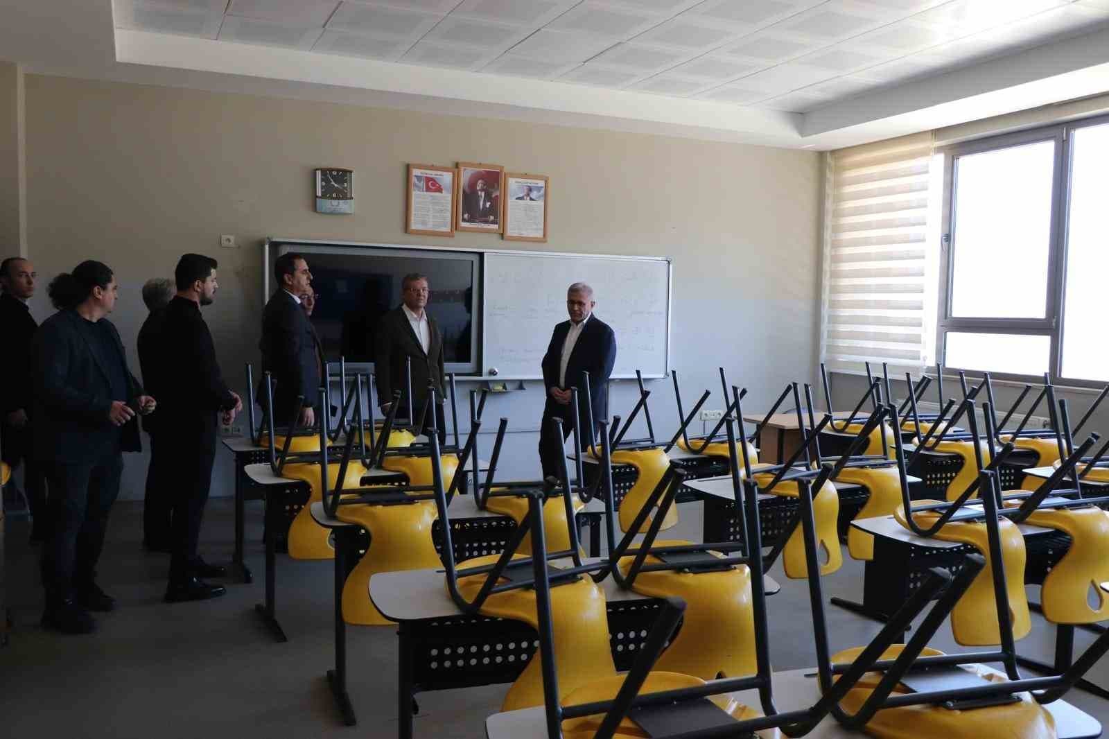 AK Partili Türkmen ve Subaşıoğlu’ndan Denizli’de "Eser Siyaseti" turu