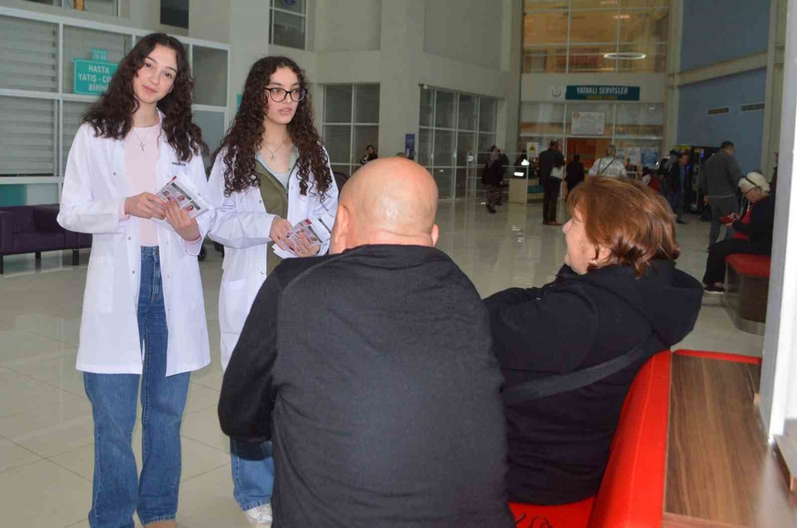 MSKÜ Tıp Fakültesi öğrencilerinden sigara dumanına karşı sosyal farkındalık projesi