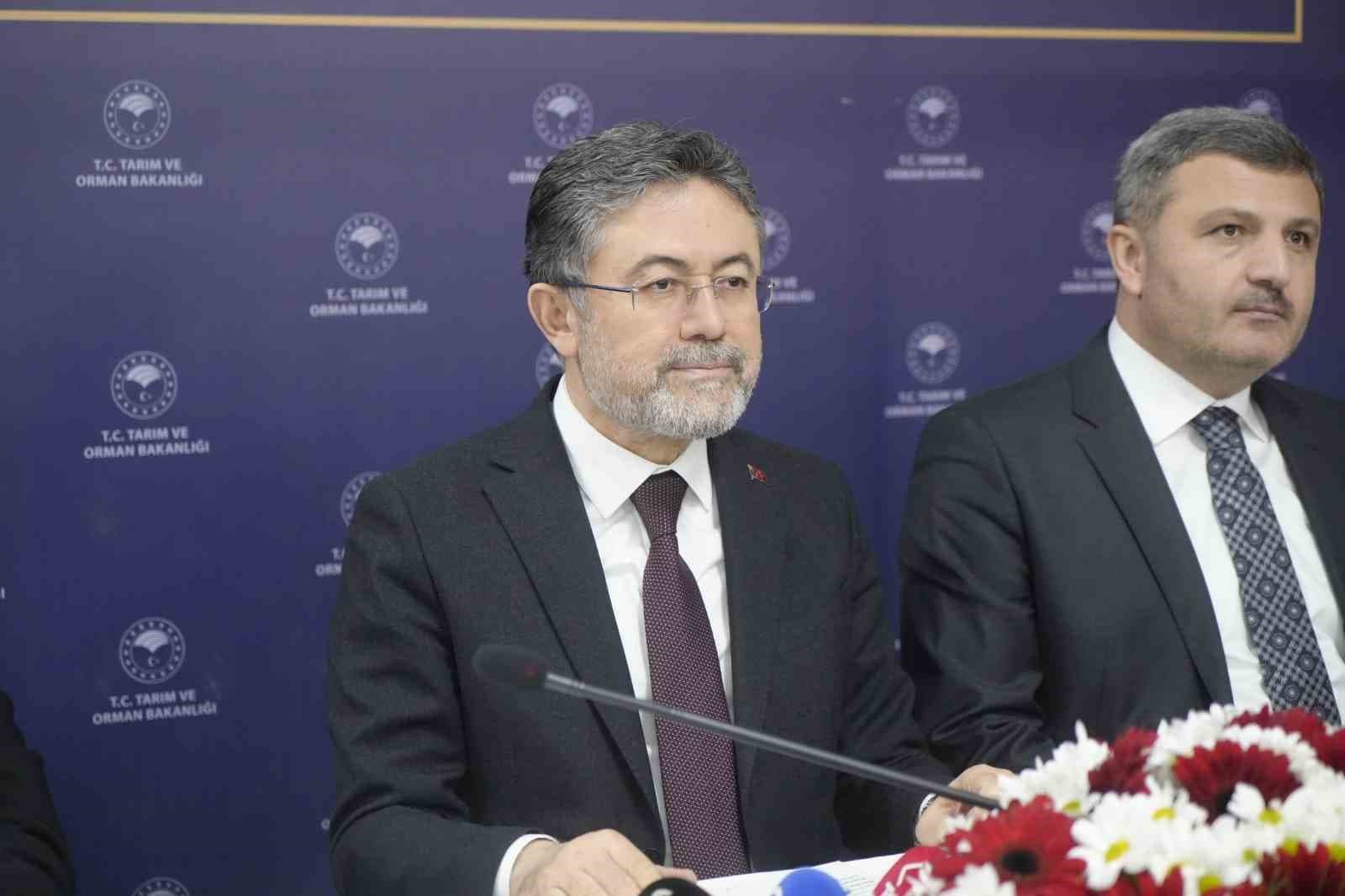 Bakan Yumaklı: "Gübre stoklarımızda herhangi bir problem yok"