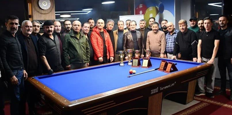Hakkari’de üç bant bilardo heyecanı