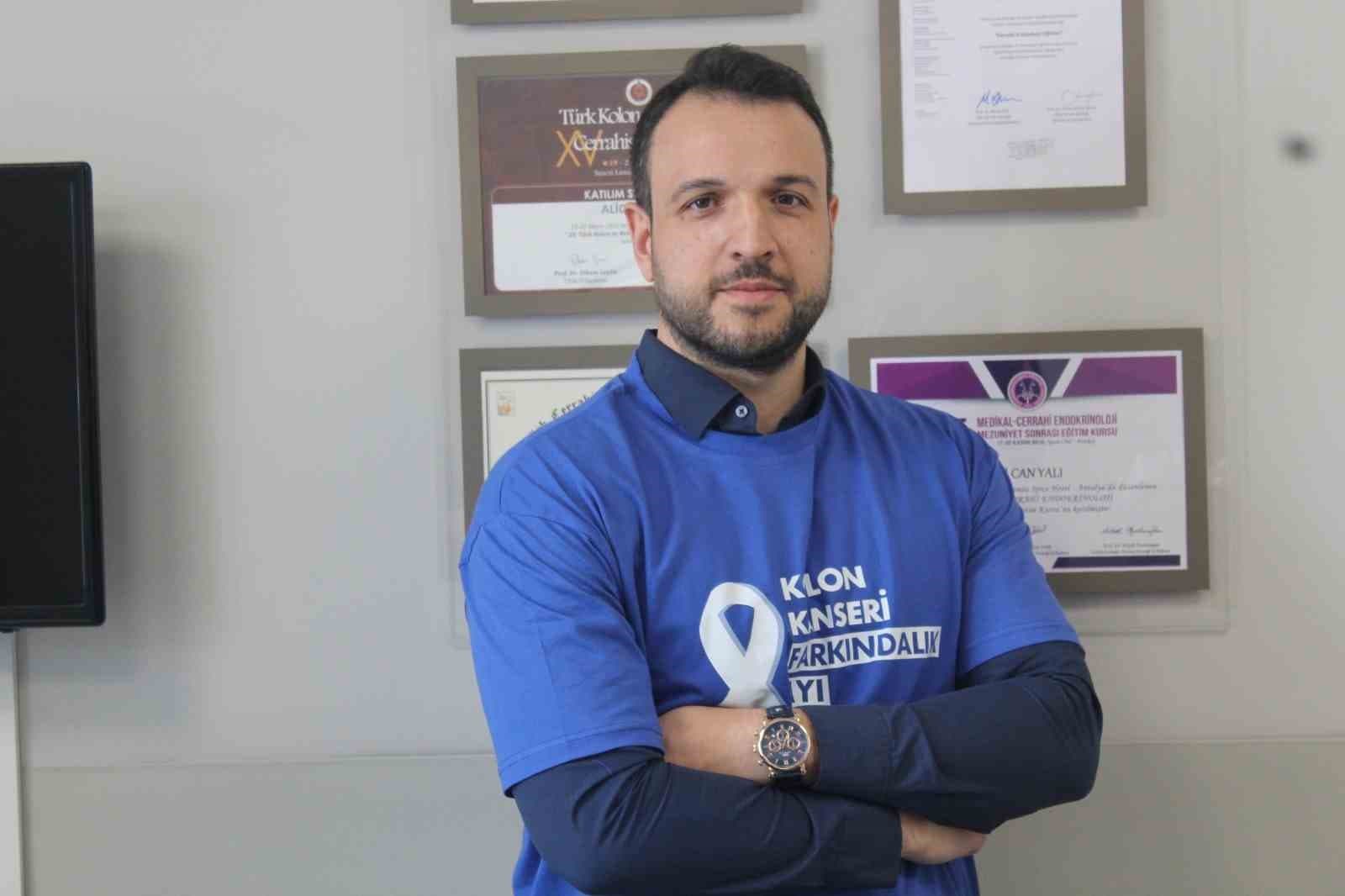 Dünyada en sık görülen 3. kanser türüne mavi tişörtlerle dikkat çektiler