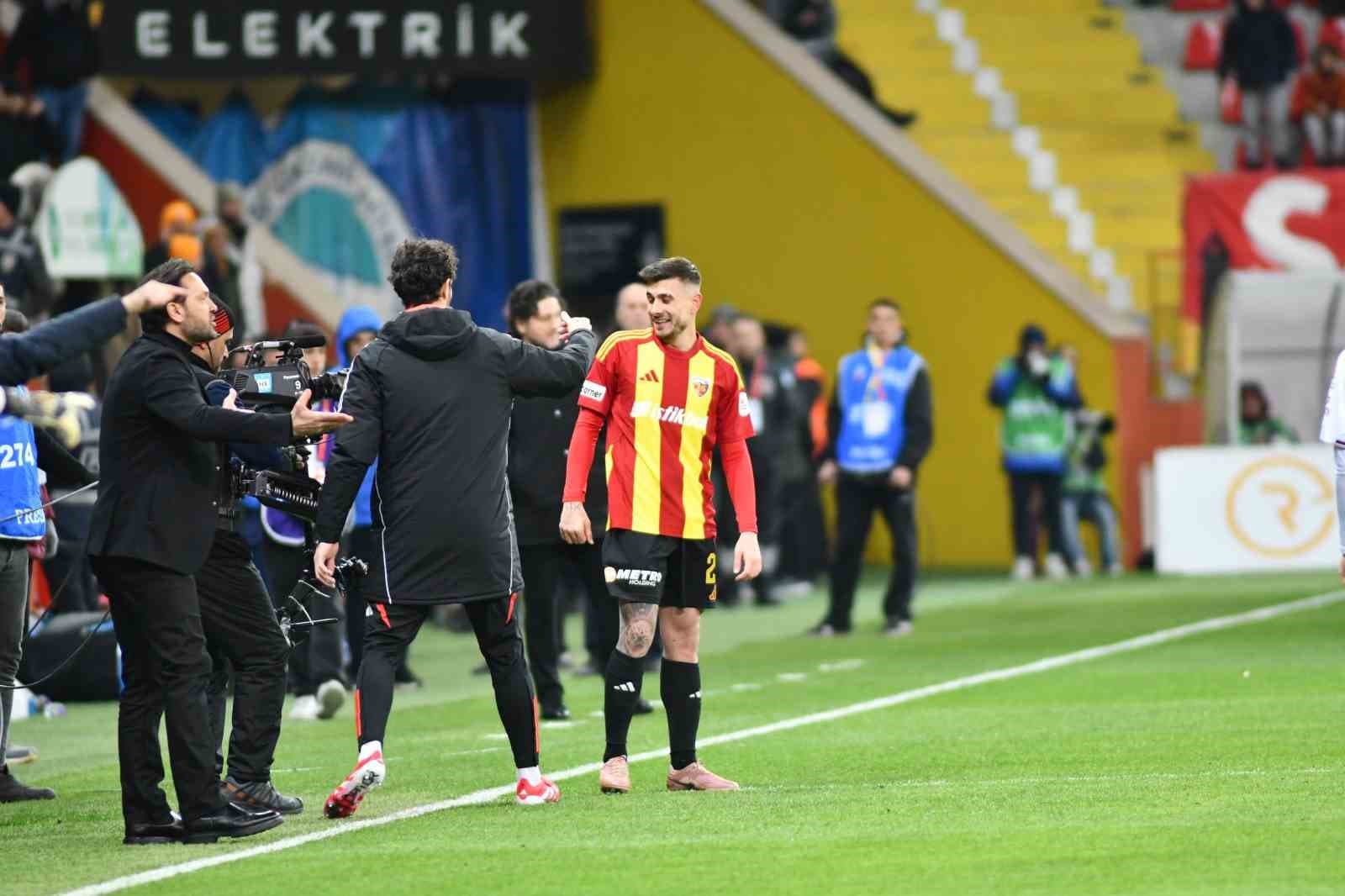 Dorukhan Toköz’e 2 maç ceza