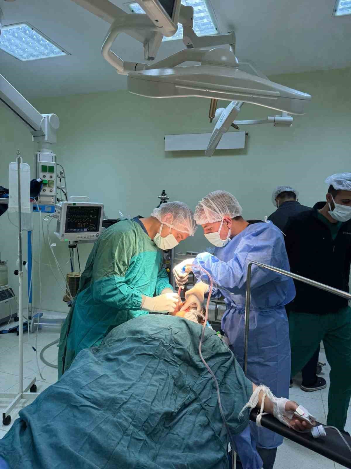 Doğubayazıt’ta engelli ve yatağa bağımlı hastaların tedavisi için iş birliği yapıldı