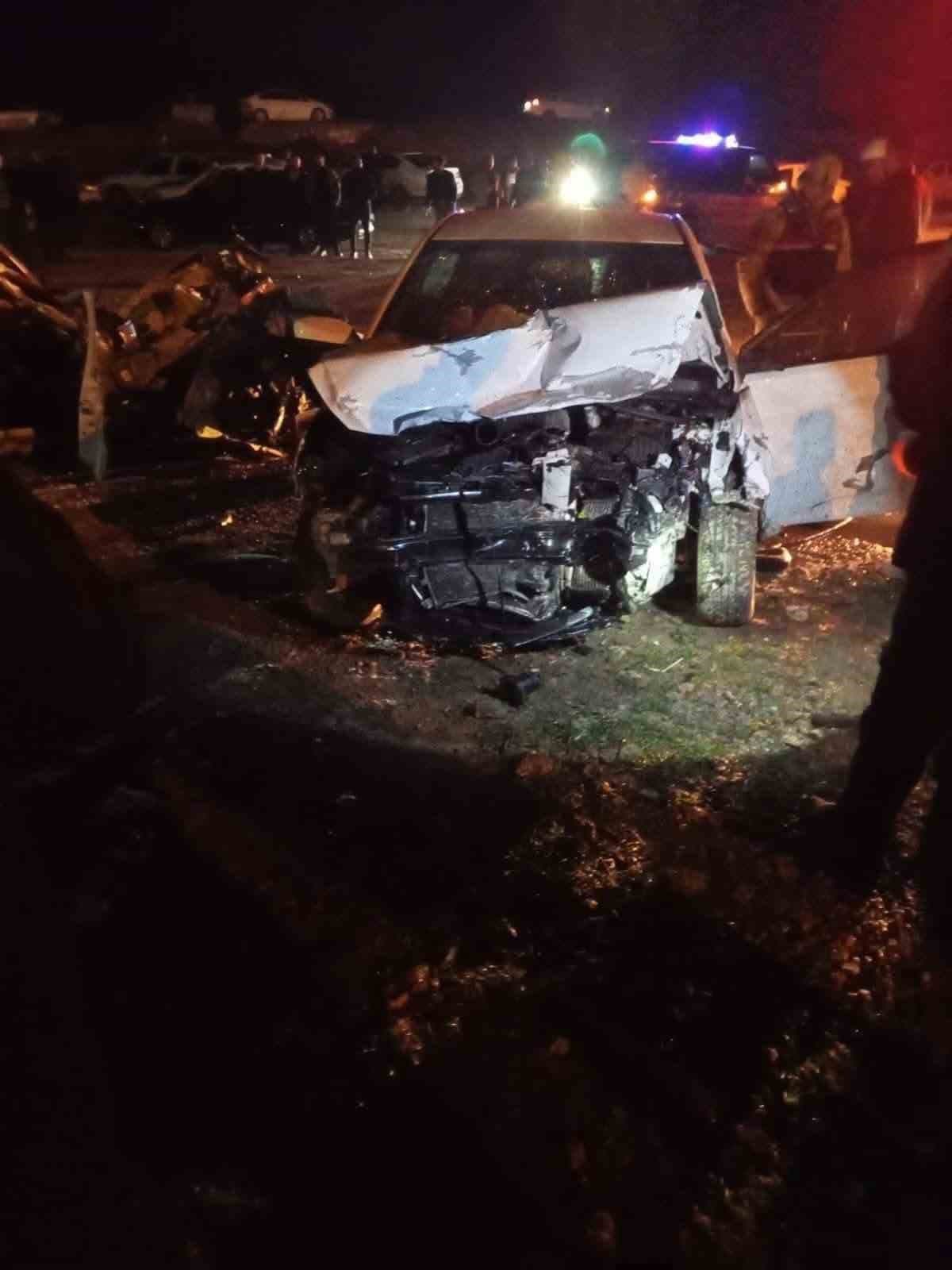 Şanlıurfa’da otomobiller çarpıştı: 1 ölü, 8 yaralı