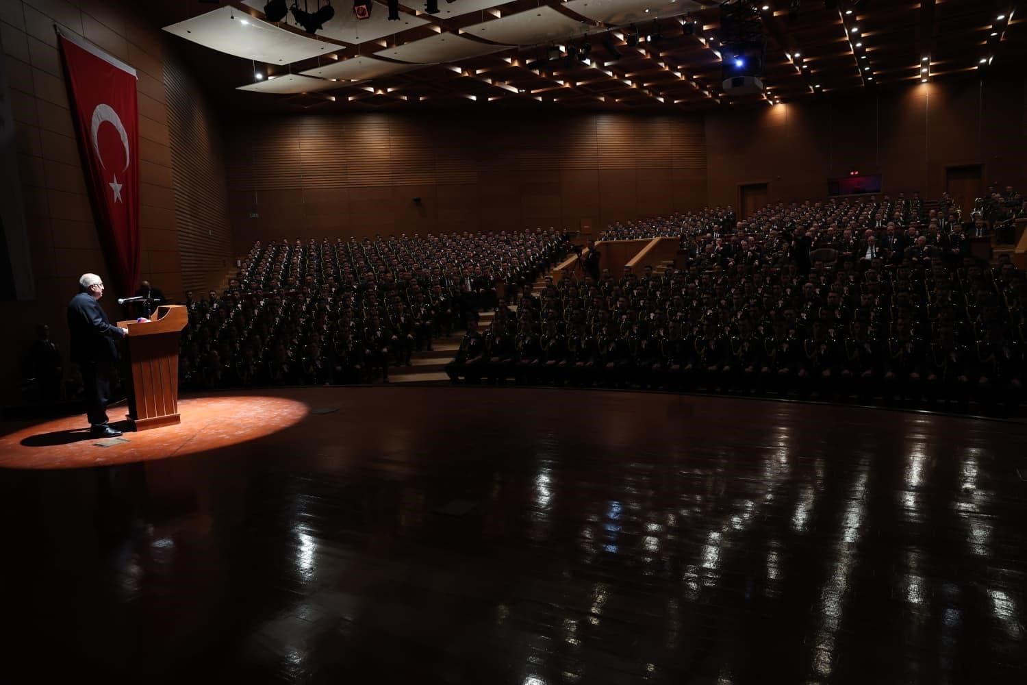 Bakan Güler: "Çevremizdeki bu ateş çemberine rağmen ülkemiz istikrar adası olma vasfını sürdürüyor"