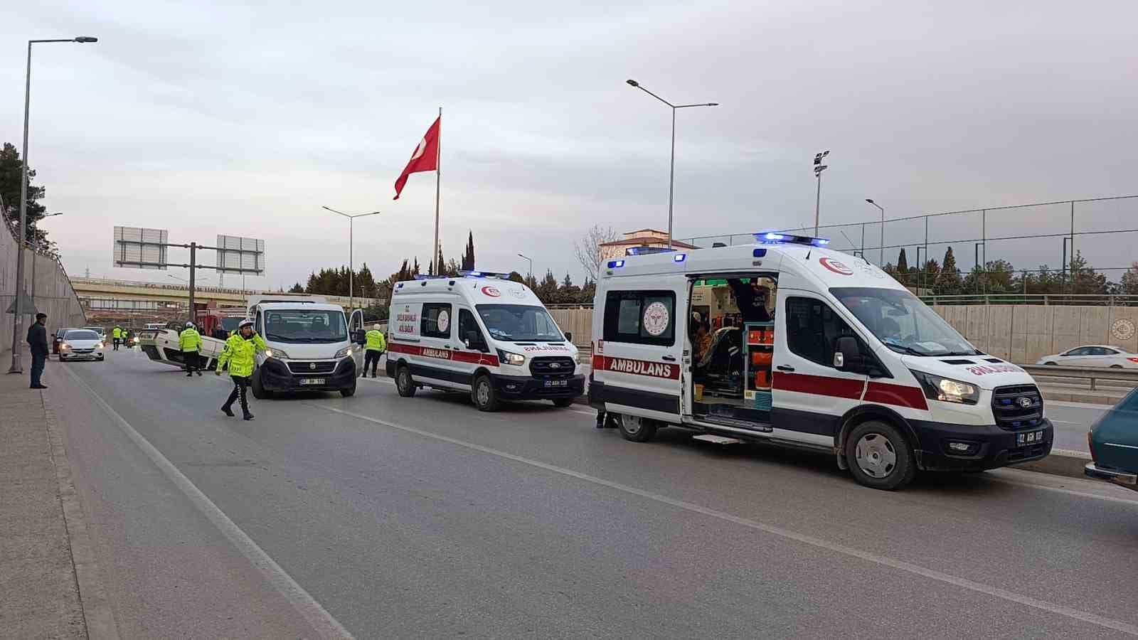 Adıyaman’da otomobil takla attı: 3 yaralı