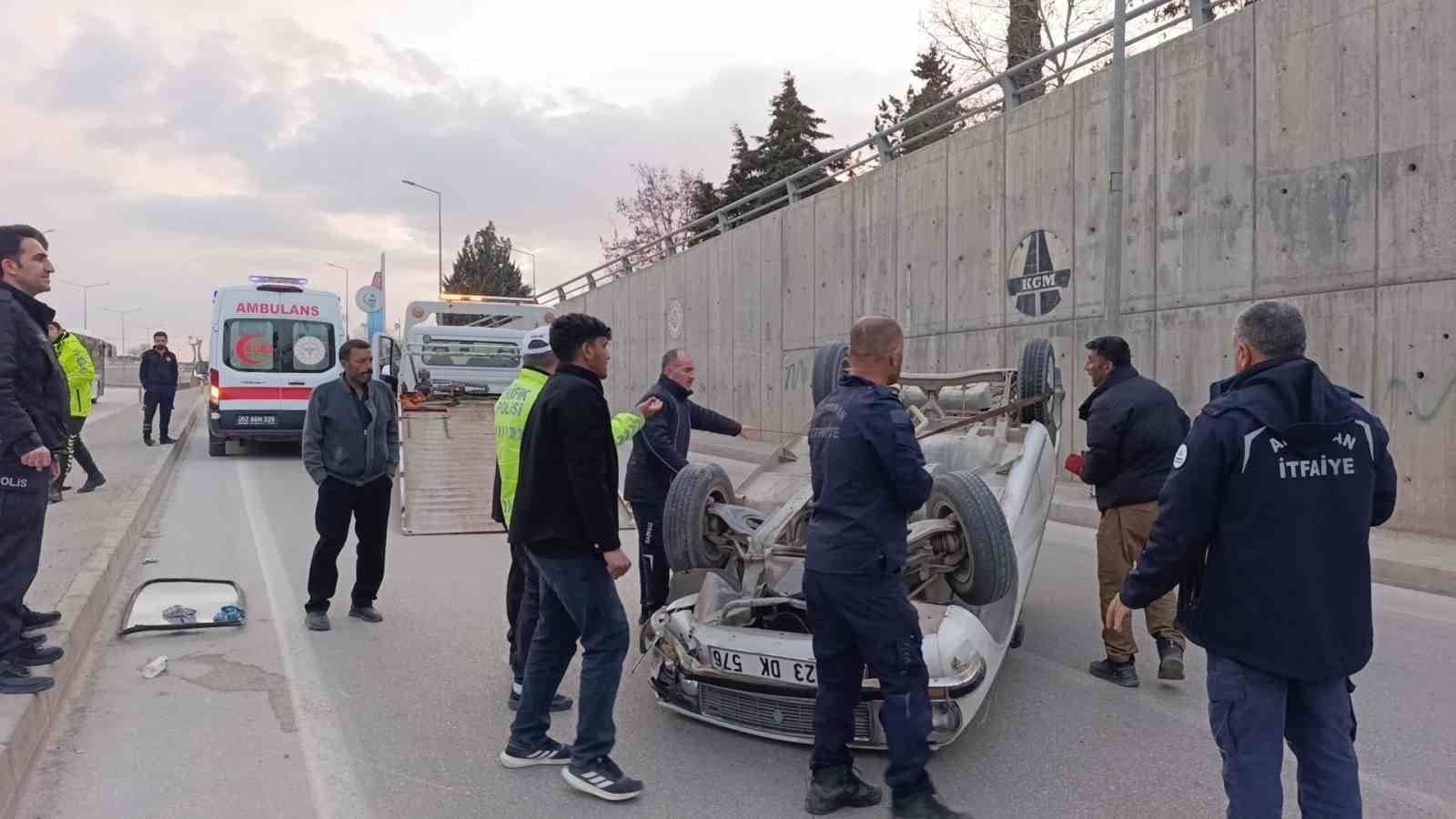 Adıyaman’da otomobil takla attı: 3 yaralı