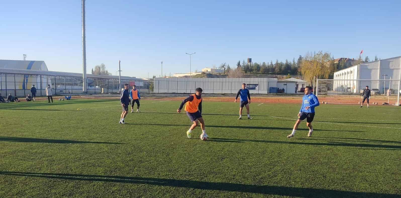 Söğütspor, lider Kahraman Kazan Belediyespor’a hazırlanıyor