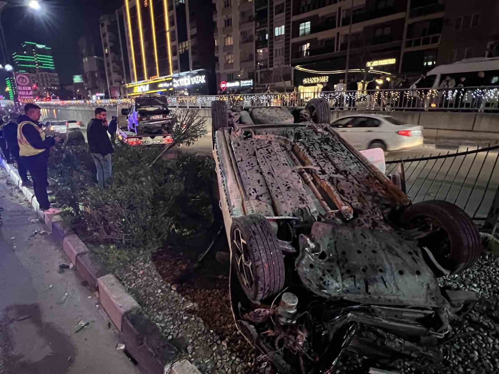 Takla atan araçlardan burunları dahi kanamadan çıktılar