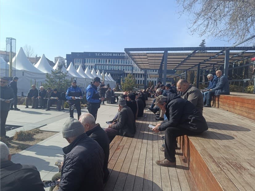 Niğde’de narkotik ekiplerinden bilgilendirme etkinliği