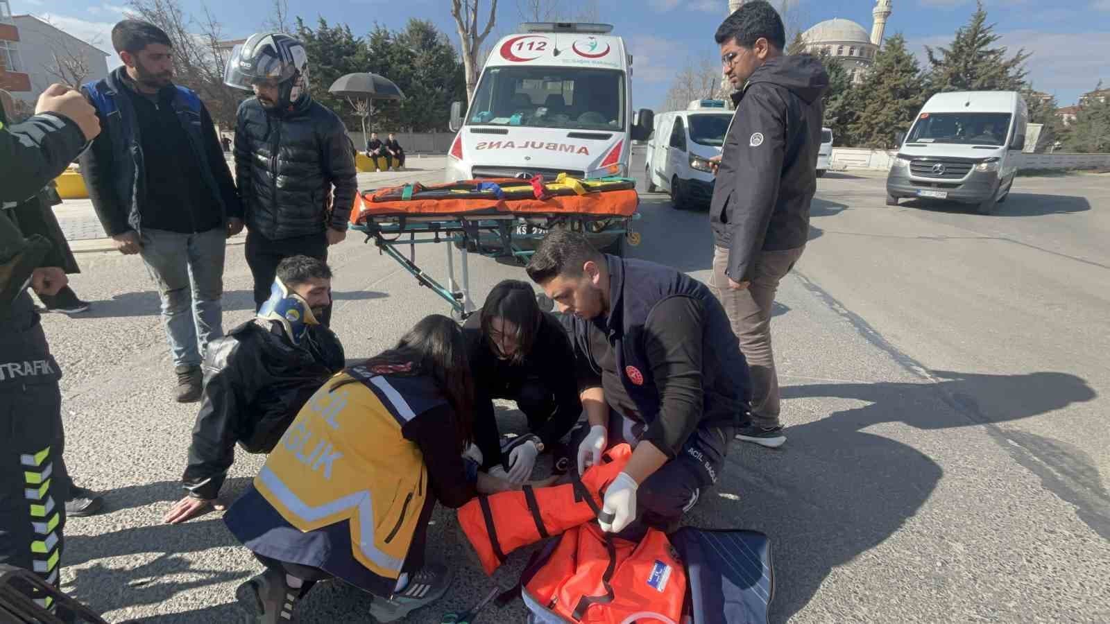 Tekirdağ’da otomobil ile motosikletin kaza anı kamerada