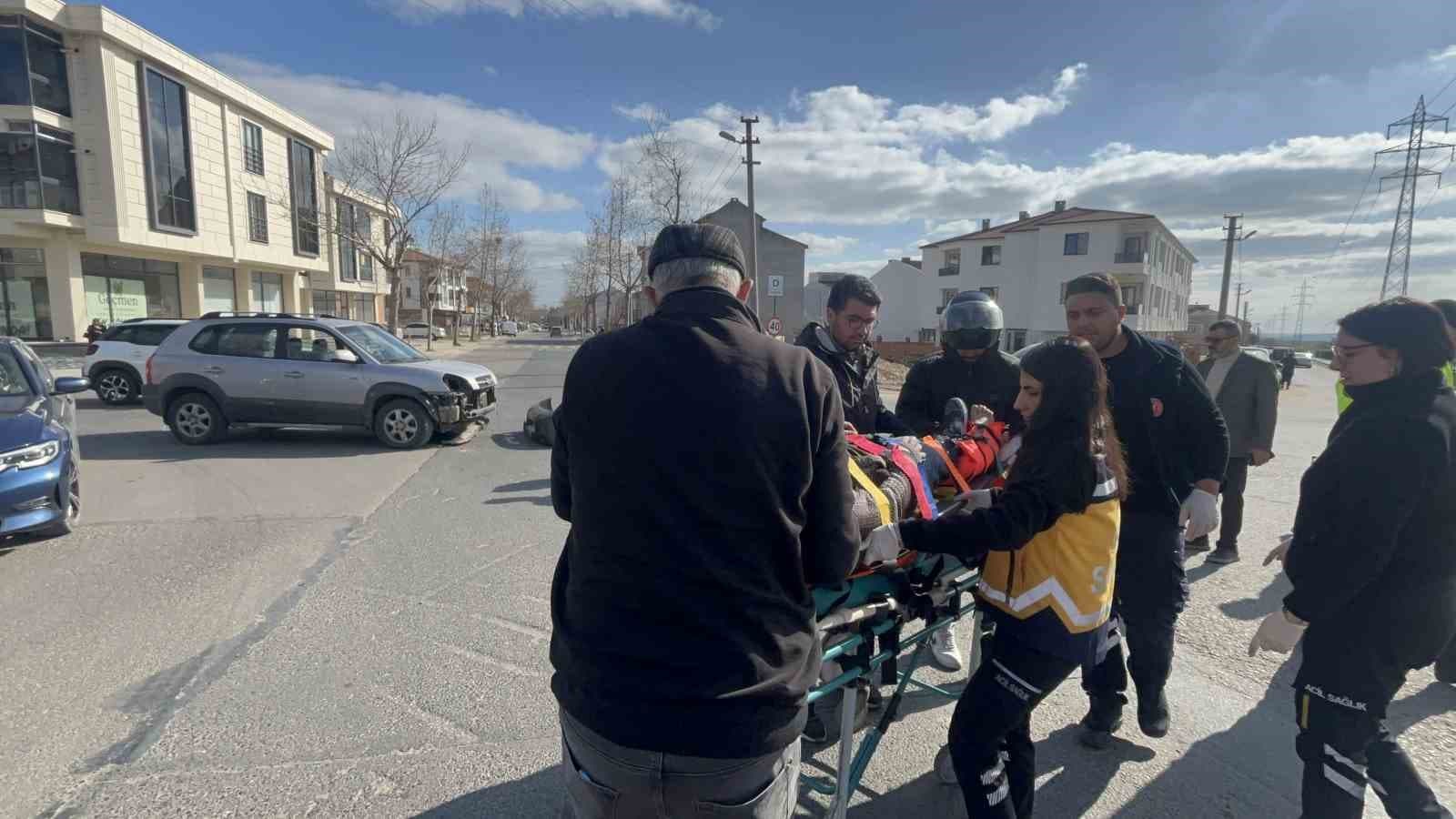 Tekirdağ’da otomobil ile motosikletin kaza anı kamerada