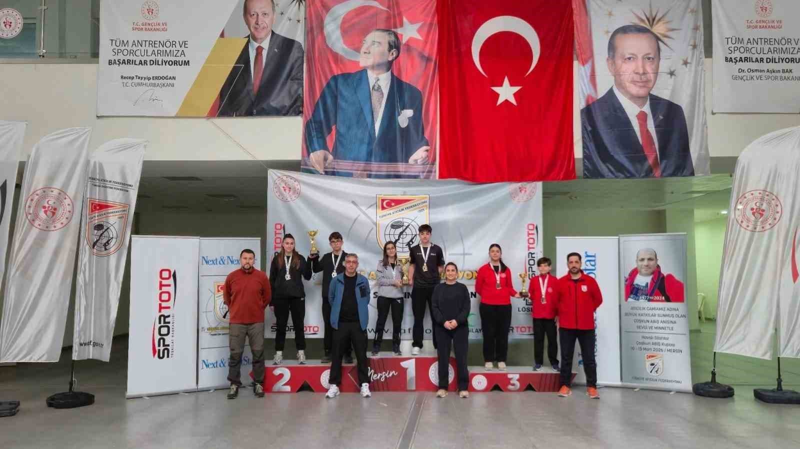 Erzincanlı sporcular Havalı Silahlar Coşkun Abiş Kupası’ndan derecelerle döndü