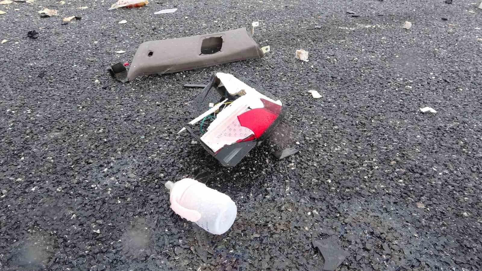 Tatvan’daki trafik kazasında ölü sayısı 3 oldu: Kazada ağır yaralanan 6 aylık bebek hastanede vefat etti