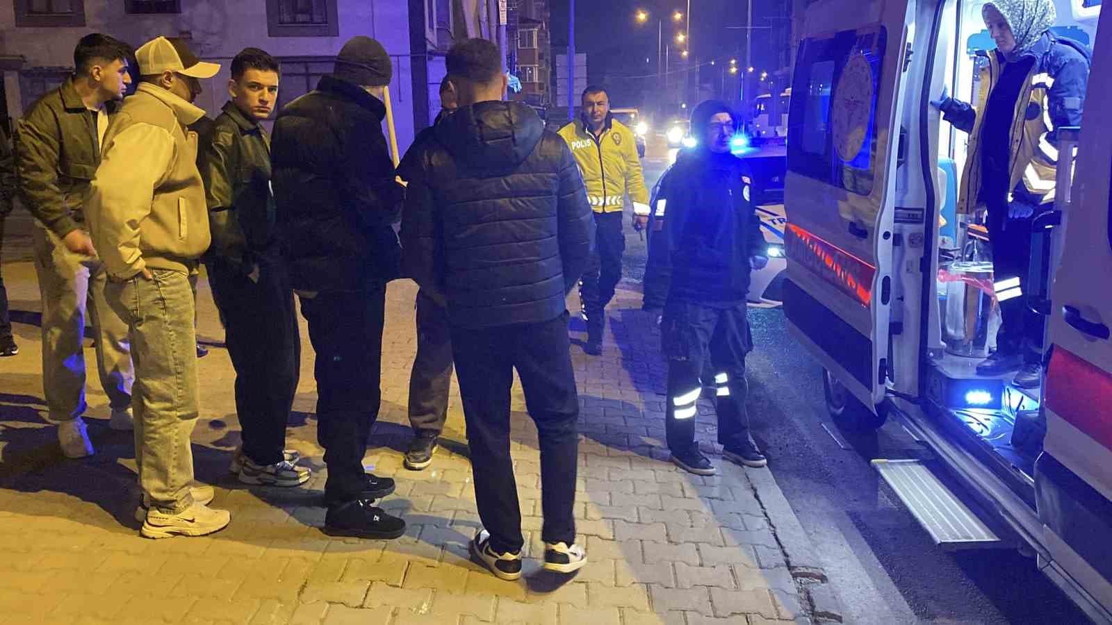 Kavşakta otomobille motosiklet çarpıştı: 1 yaralı