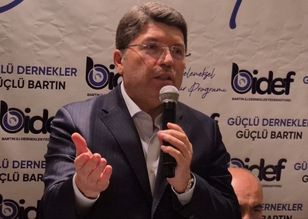 Eski Adalet Bakanı Tunç, ’’Maalesef soykırımı önleyecek, kadınların , çocukların katledilmesini engelleyecek bir sistem dünyada kurulamadı’’