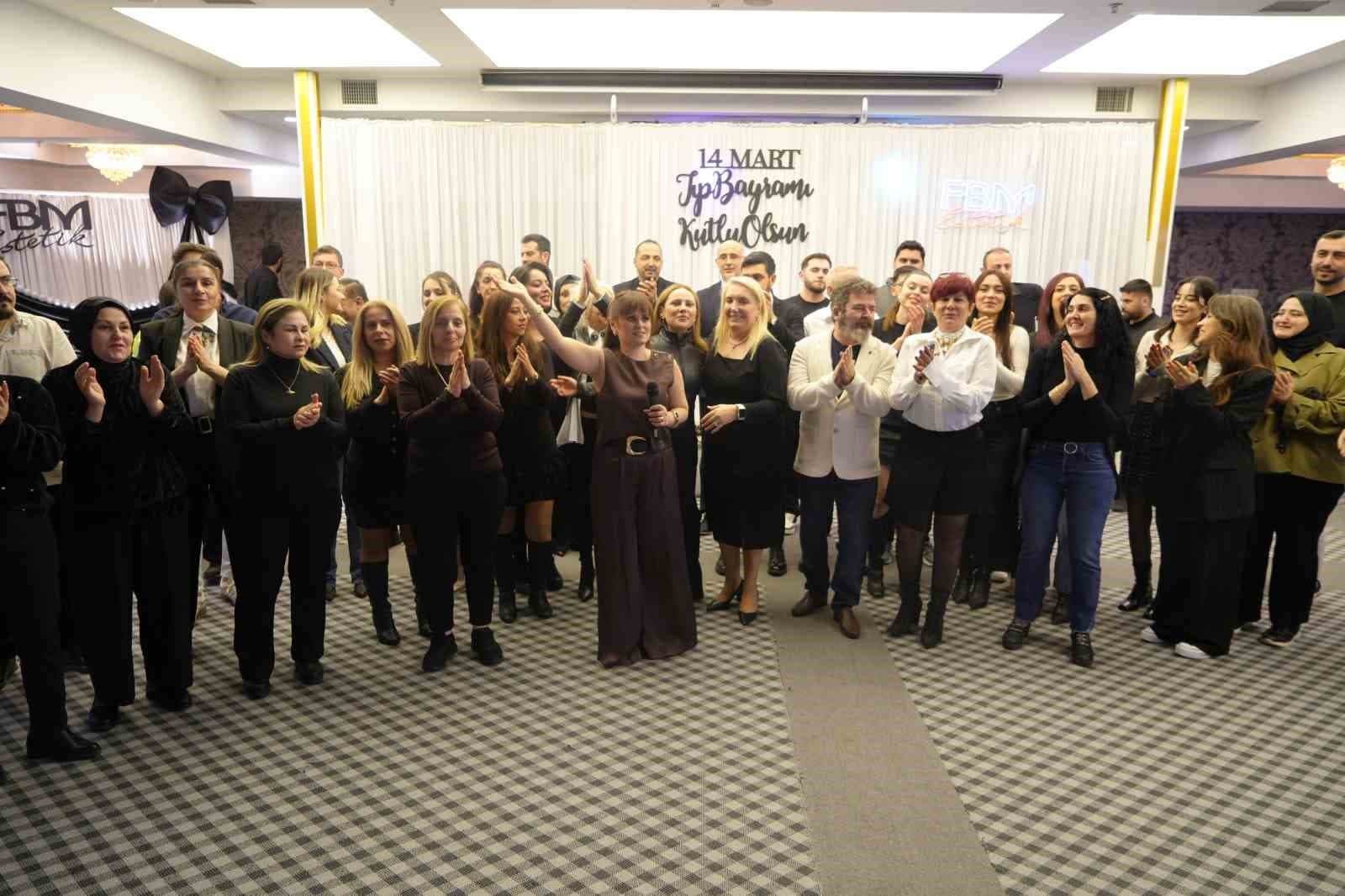 Samsun’da sağlık çalışanları Tıp Bayramı’nı kutladı ardından iftarda buluştu