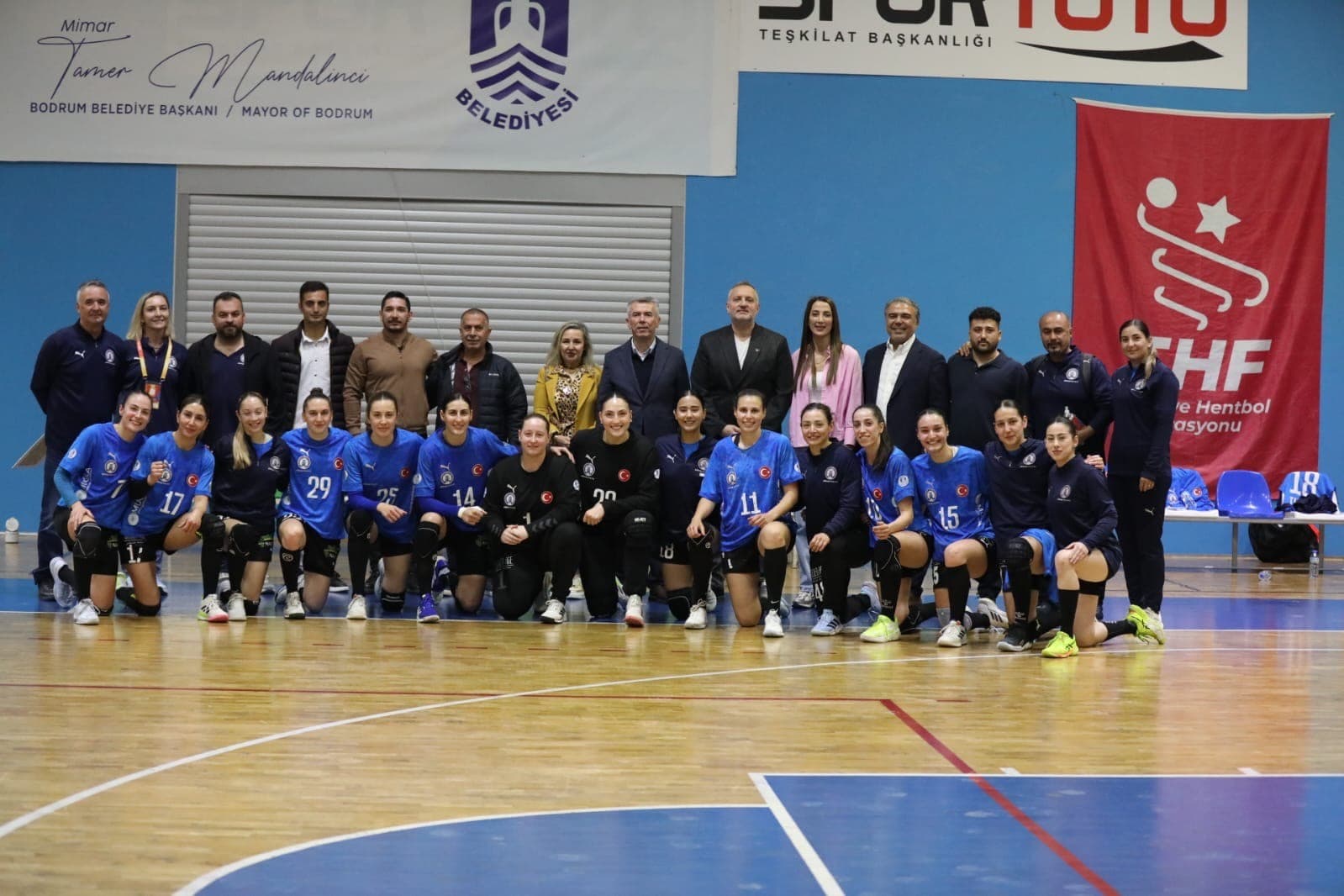 Denizin kızları nefes kesen maçta Üsküdar’ı devirdi