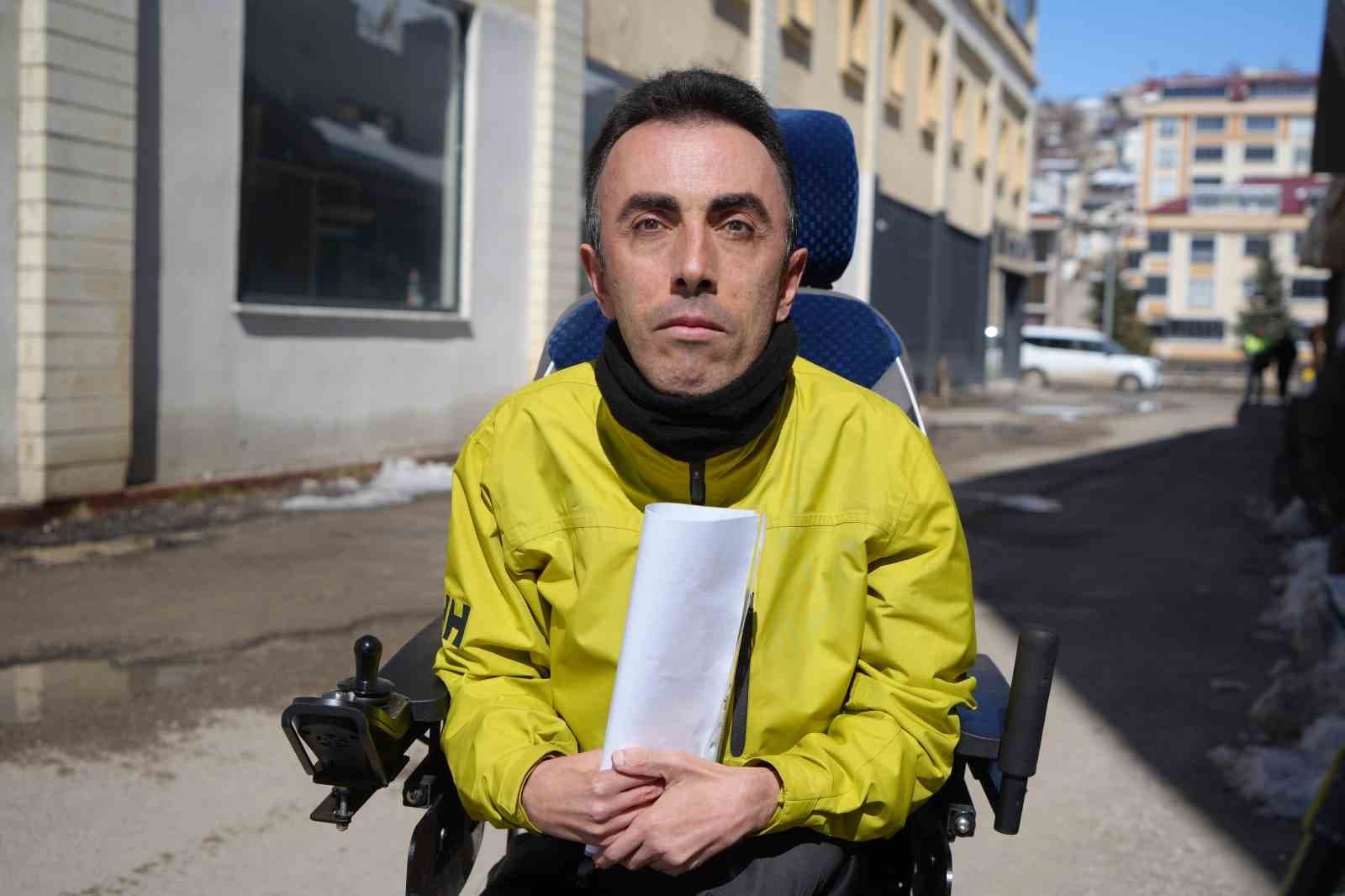 Bayburt’ta engelli vatandaşa çarpıp kaçan sürücüye 15 bin lira ceza: "Vicdanlarımız ikinci kez yaralandı"