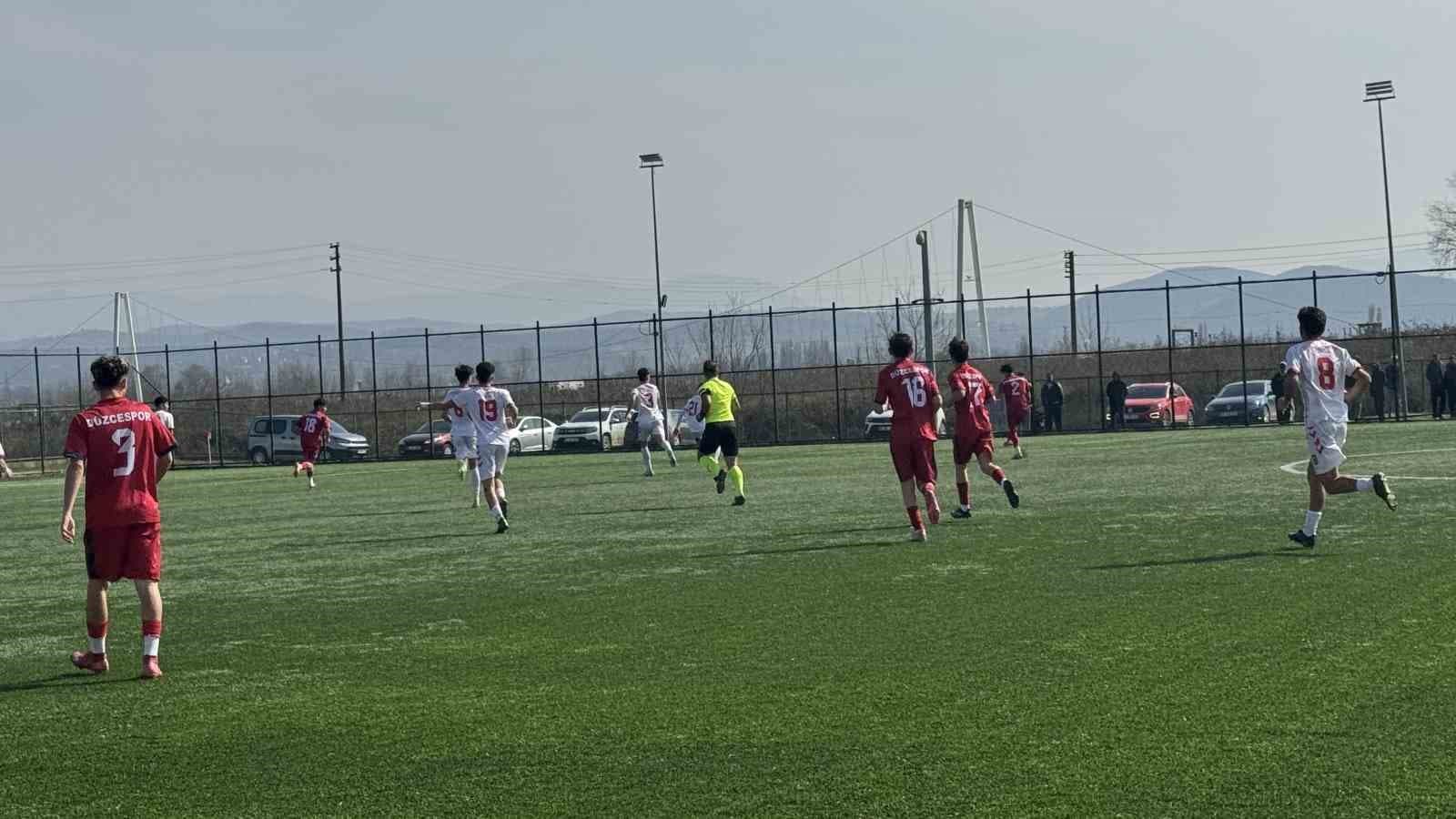 İnançları imkanlarını aştı, Çaycuma’nın gençleri profesyonel takımı yendi