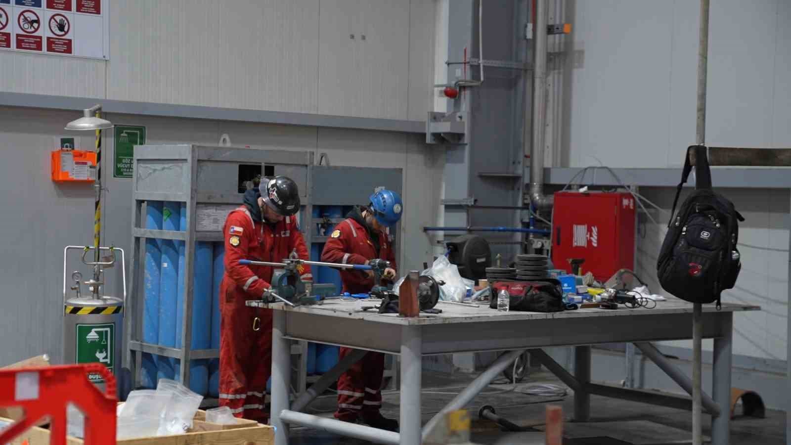 Bakan Bayraktar: "Enerjide Tam Bağımsız Türkiye yolunda her halkayı bir bir tamamlıyoruz"