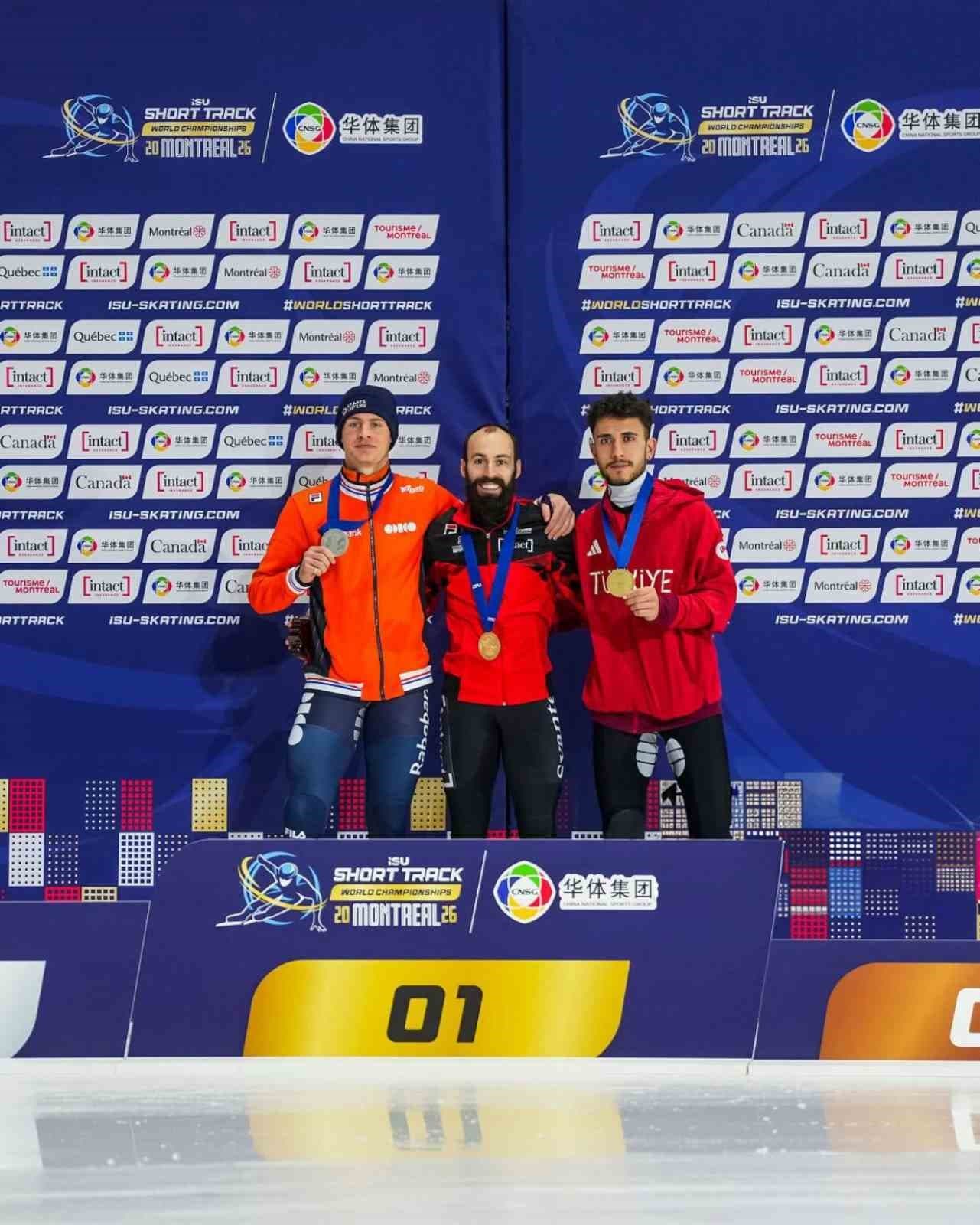 Furkan Akar’dan tarihi madalya