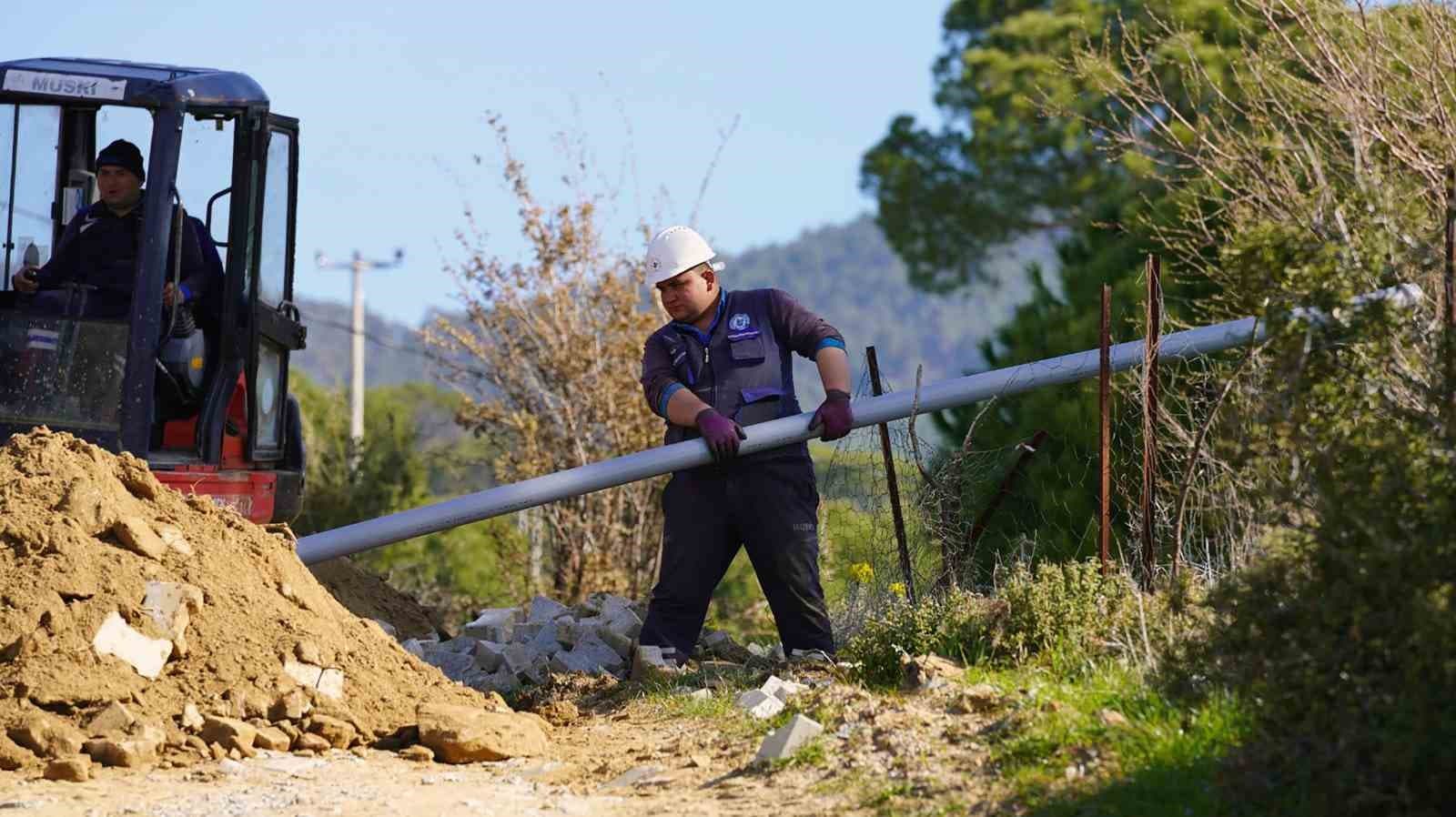 Kavaklıdere Çamlıyurt Mahallesi’nde içme suyu iletim hattı yenilendi
