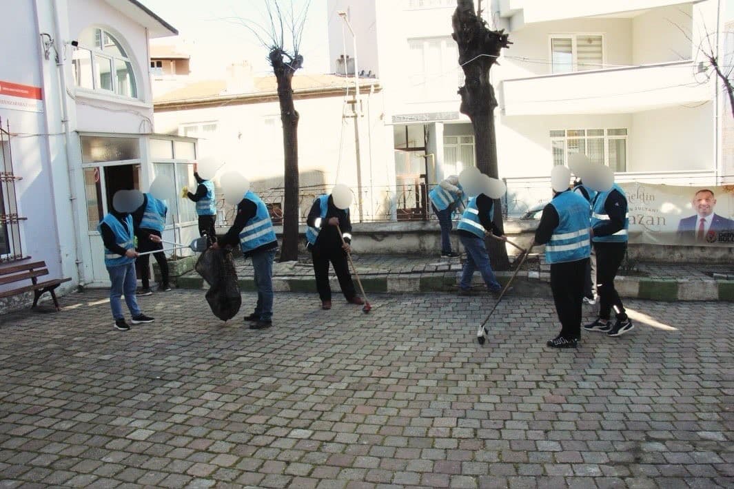 Kırklareli’nde denetimli serbestlik hükümlülerinden cami temizliği