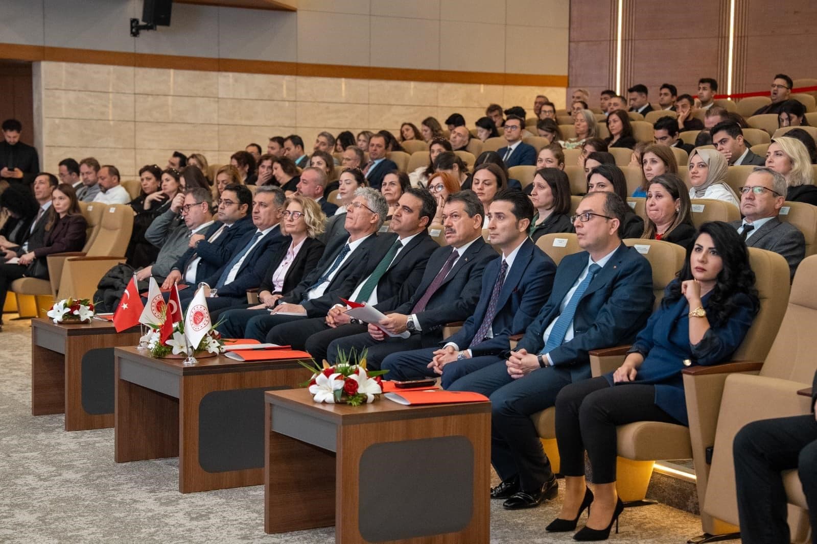 İzmir’de adli destek ve mağdur hizmetleri toplantısı yapıldı