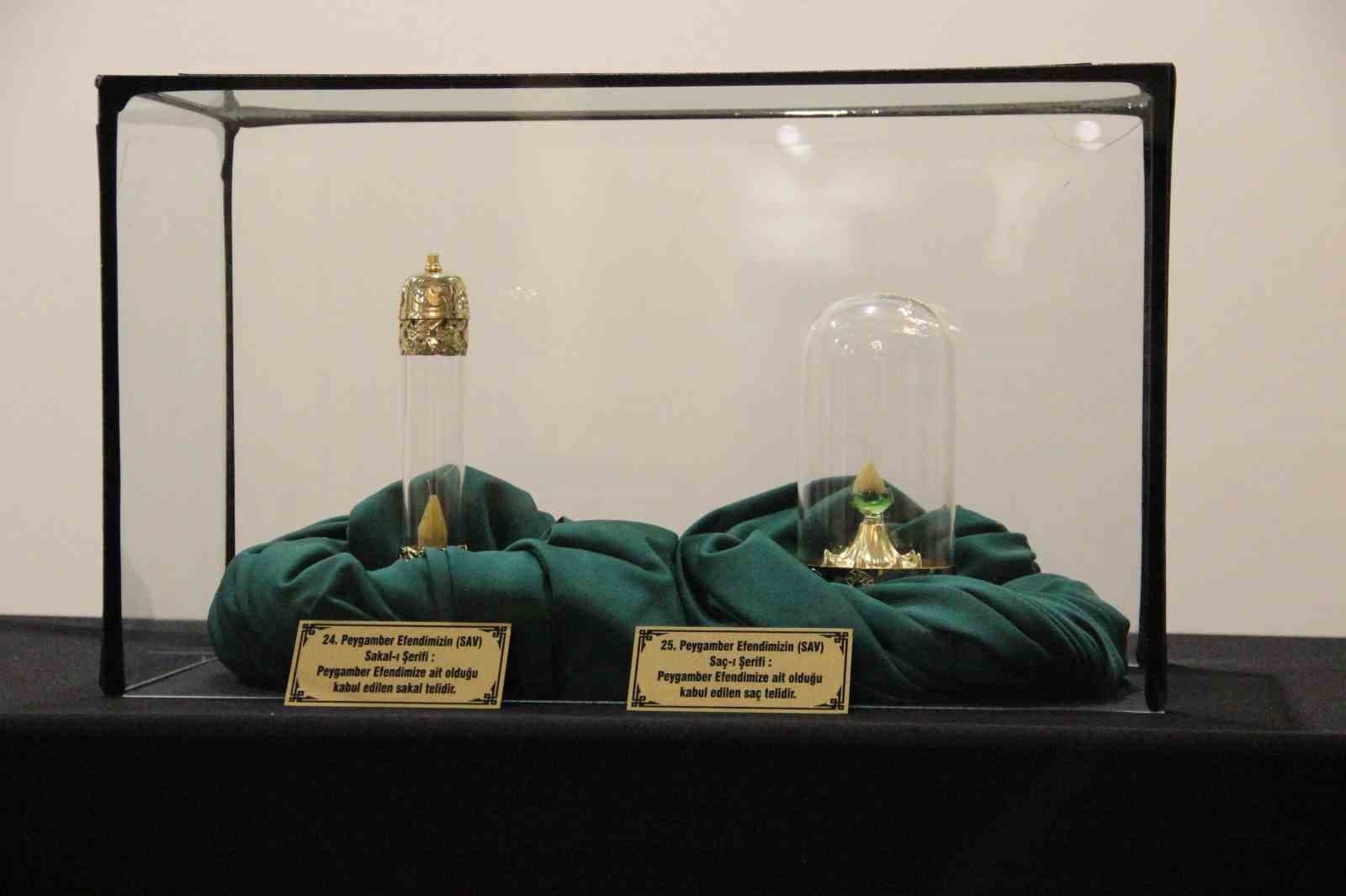 Çorum’da Kadir Gecesi’nde kutsal emanetlere yoğun ilgi