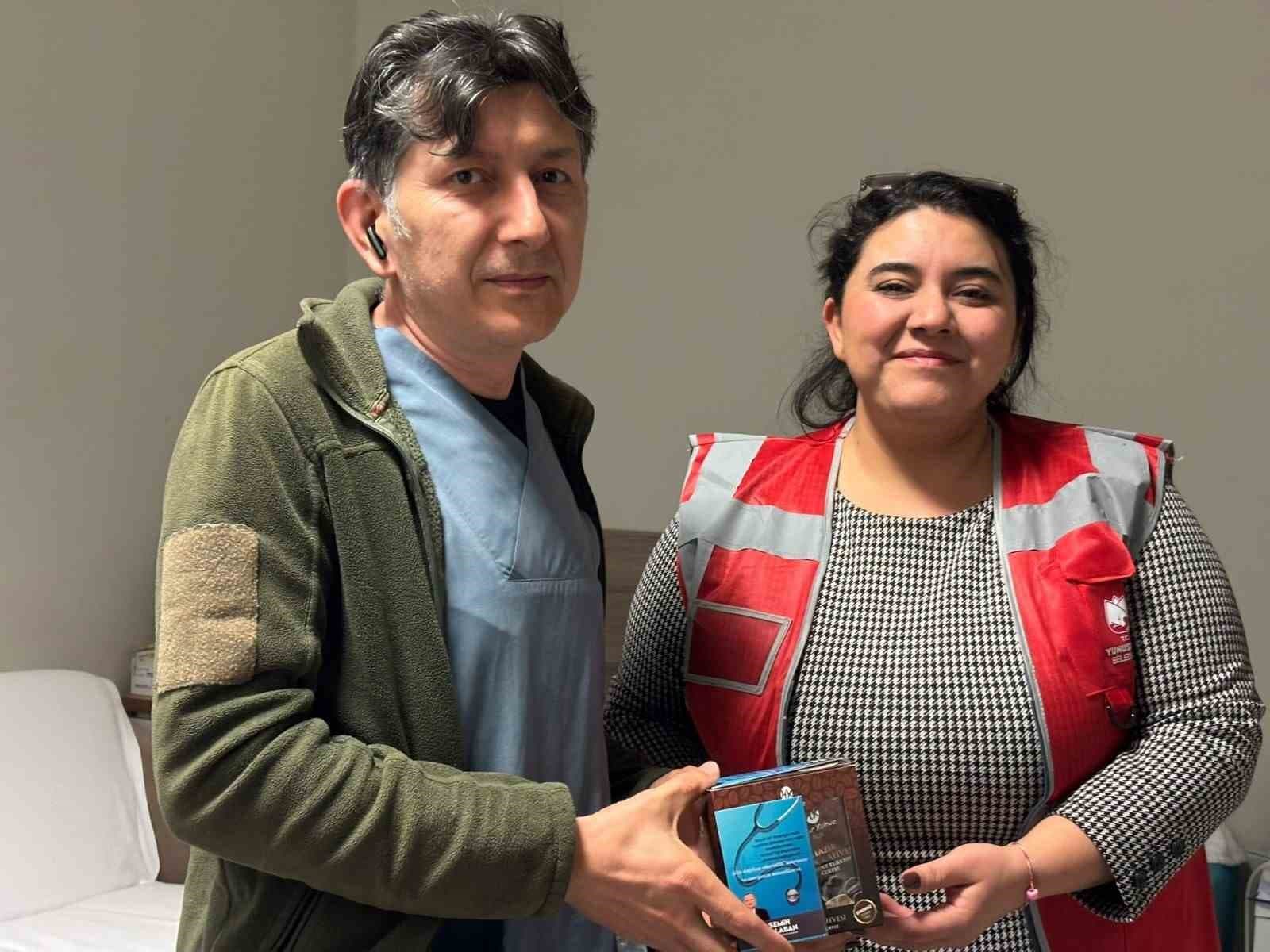 Yunusemre’de nöbetçi doktorlar unutulmadı