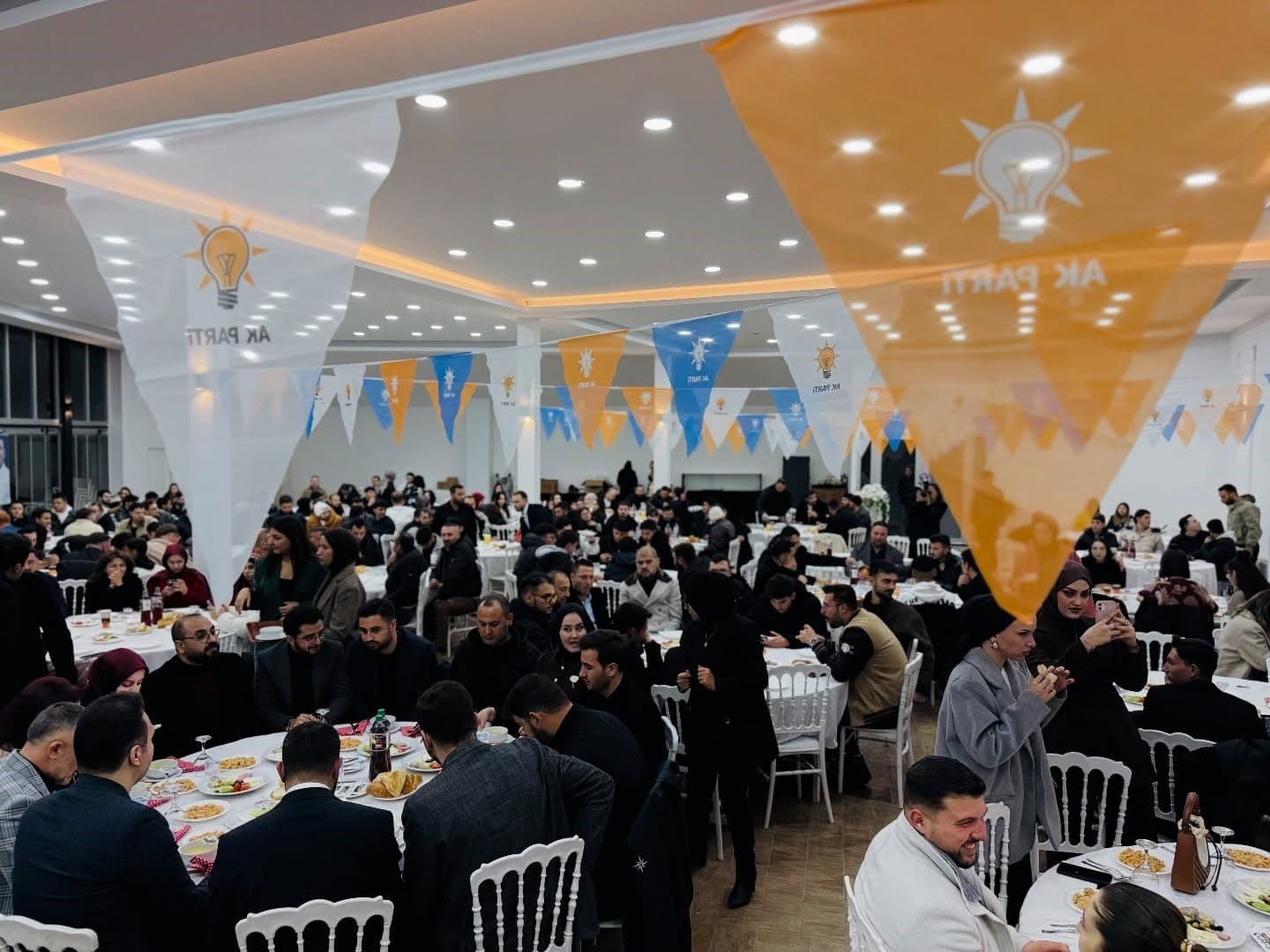 AK Parti Gençlik Kolları Genel Başkanı Yusuf İbiş Bilecik’te gençlerle buluştu