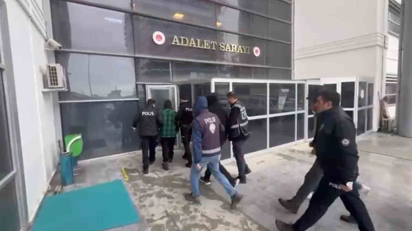 Defne’de bahis oynayanlara suçüstü; 4 gözaltı