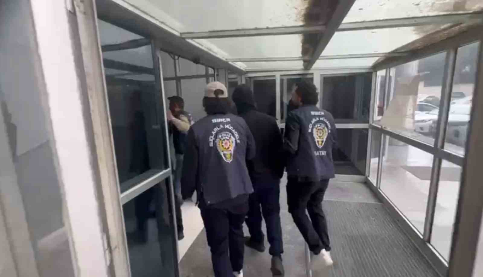 Defne’de bahis oynayanlara suçüstü; 4 gözaltı