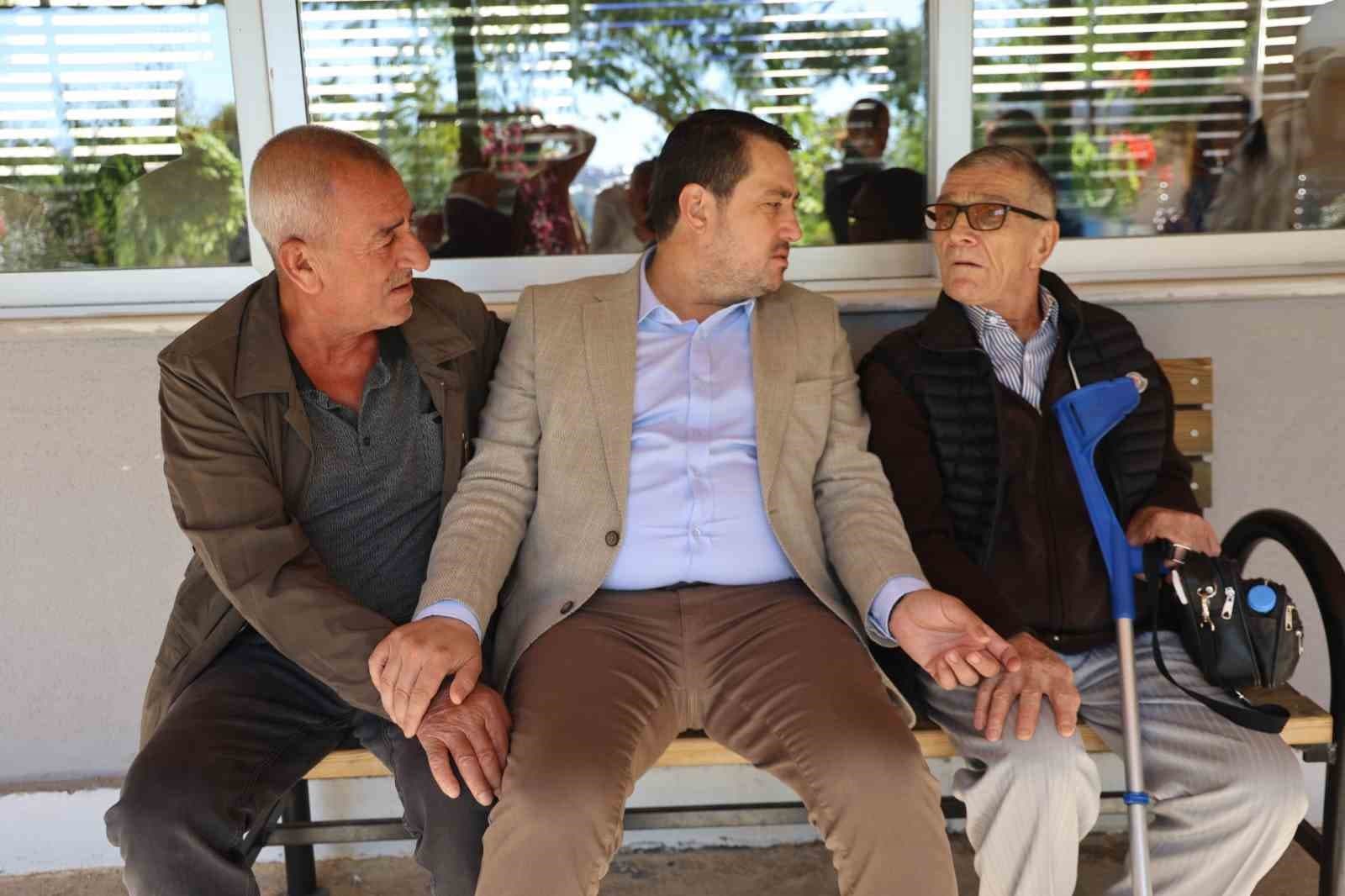 Uşak Belediyesi yaptığı sosyal yardımlar ve sağladığı desteklerle gönülleri kazanıyor