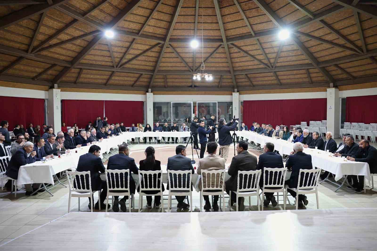 Başkan Aras Ortaca ve Dalaman’da muhtarlar ve vatandaşlar ile iftar sofrasında buluştu