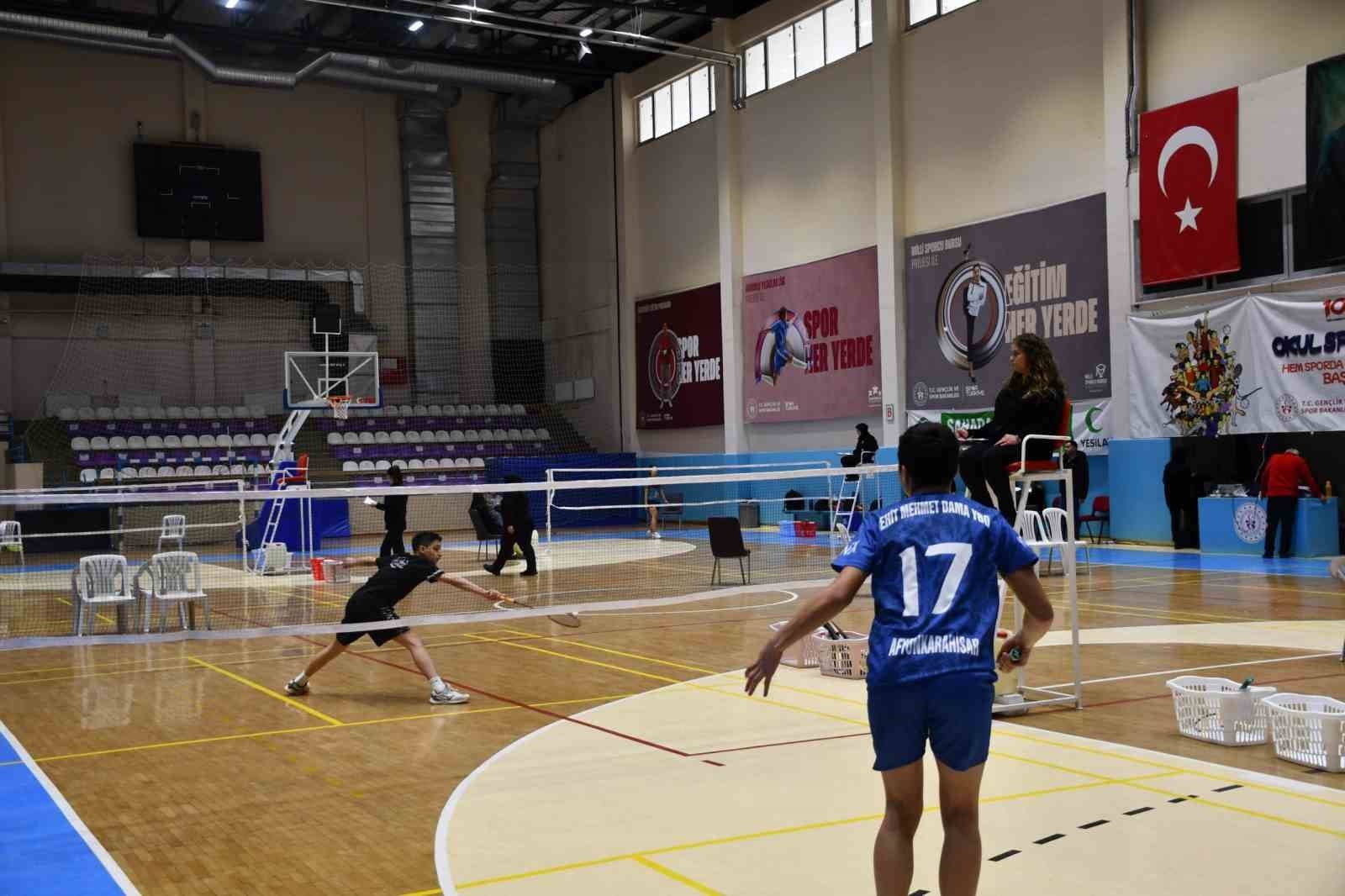 Badminton Yıldızlar Grup Müsabakaları sona erdi