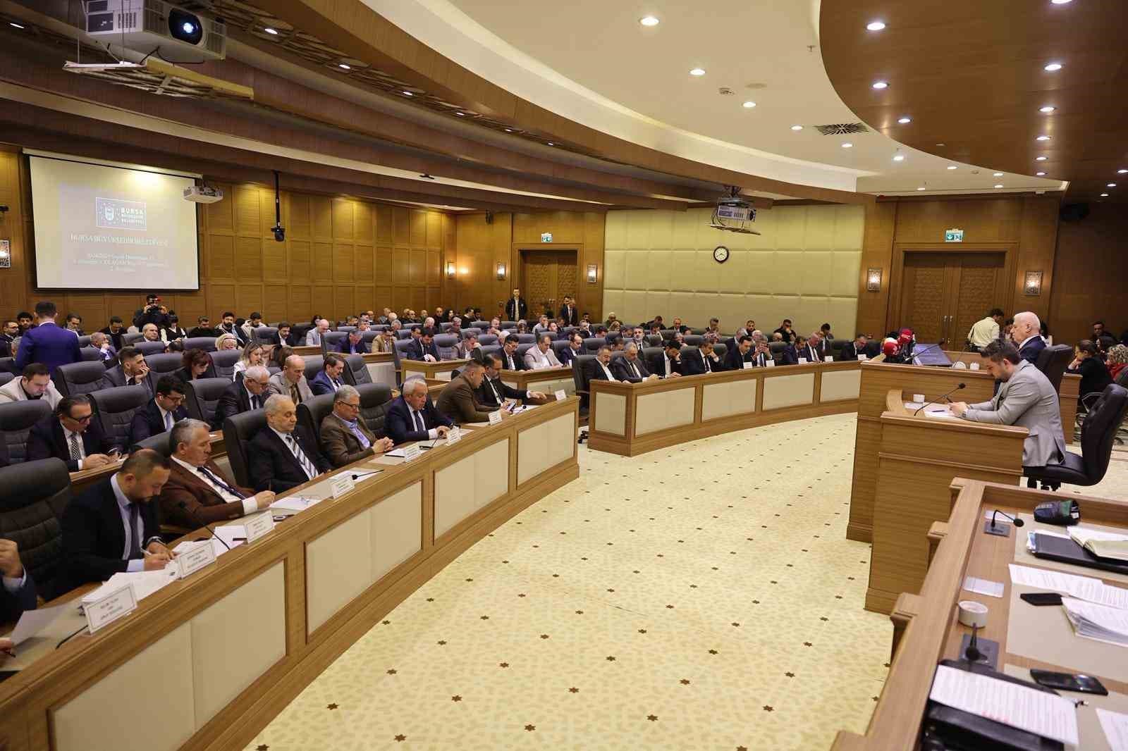 Bursa Büyükşehir Belediye Başkanı Bozbey: "20 senedir yapılmamış hizmetleri yapıyoruz"