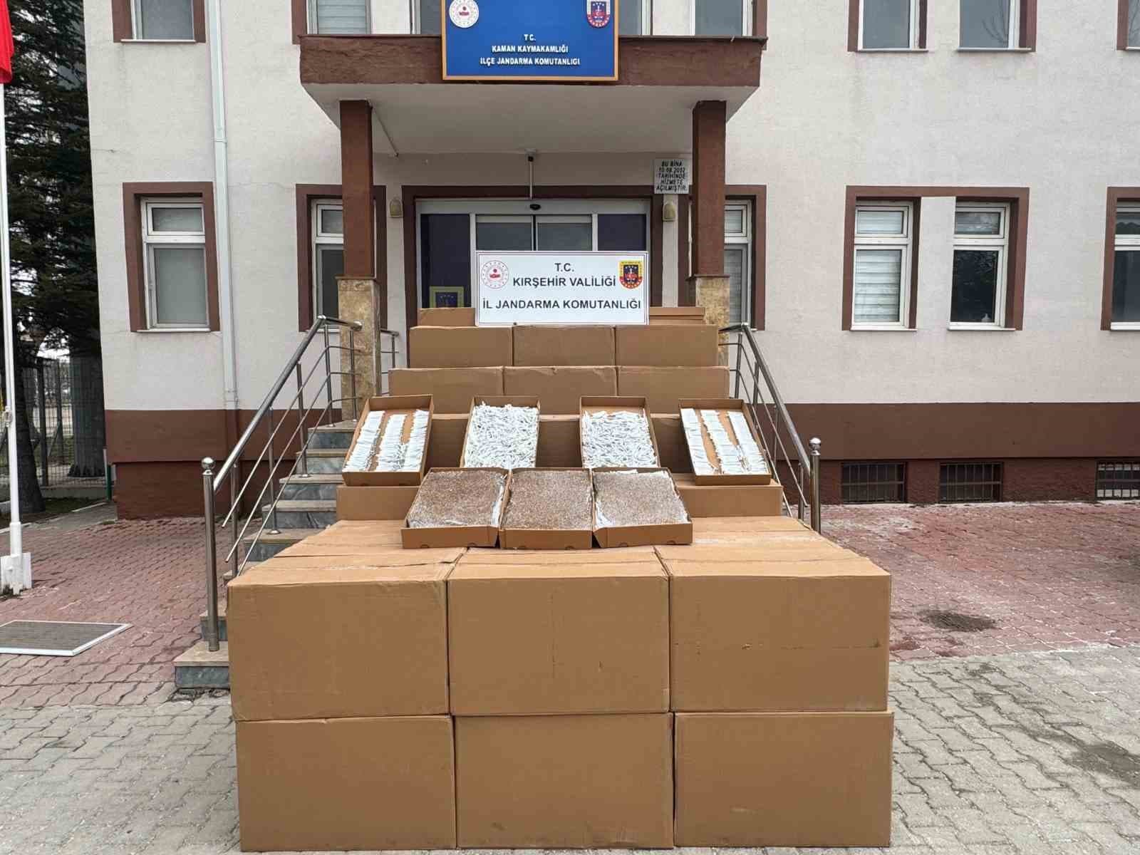 Kırşehir’de 4 milyon 95 bin TL’lik kaçak makaron ele geçirildi