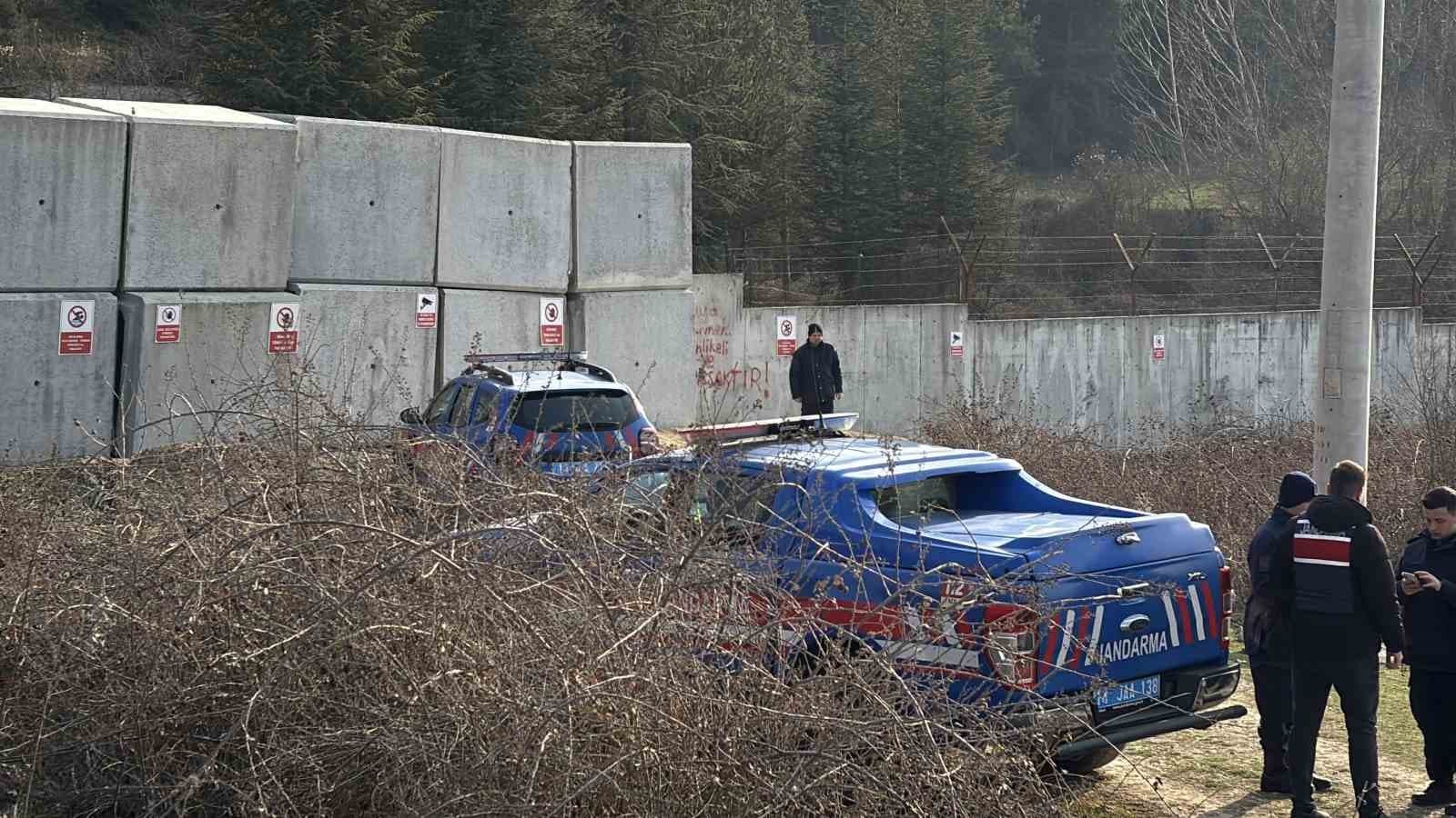 Gölette boğulma tehlikesi geçiren 13 yaşındaki çocuk hastanede hayatını kaybetti