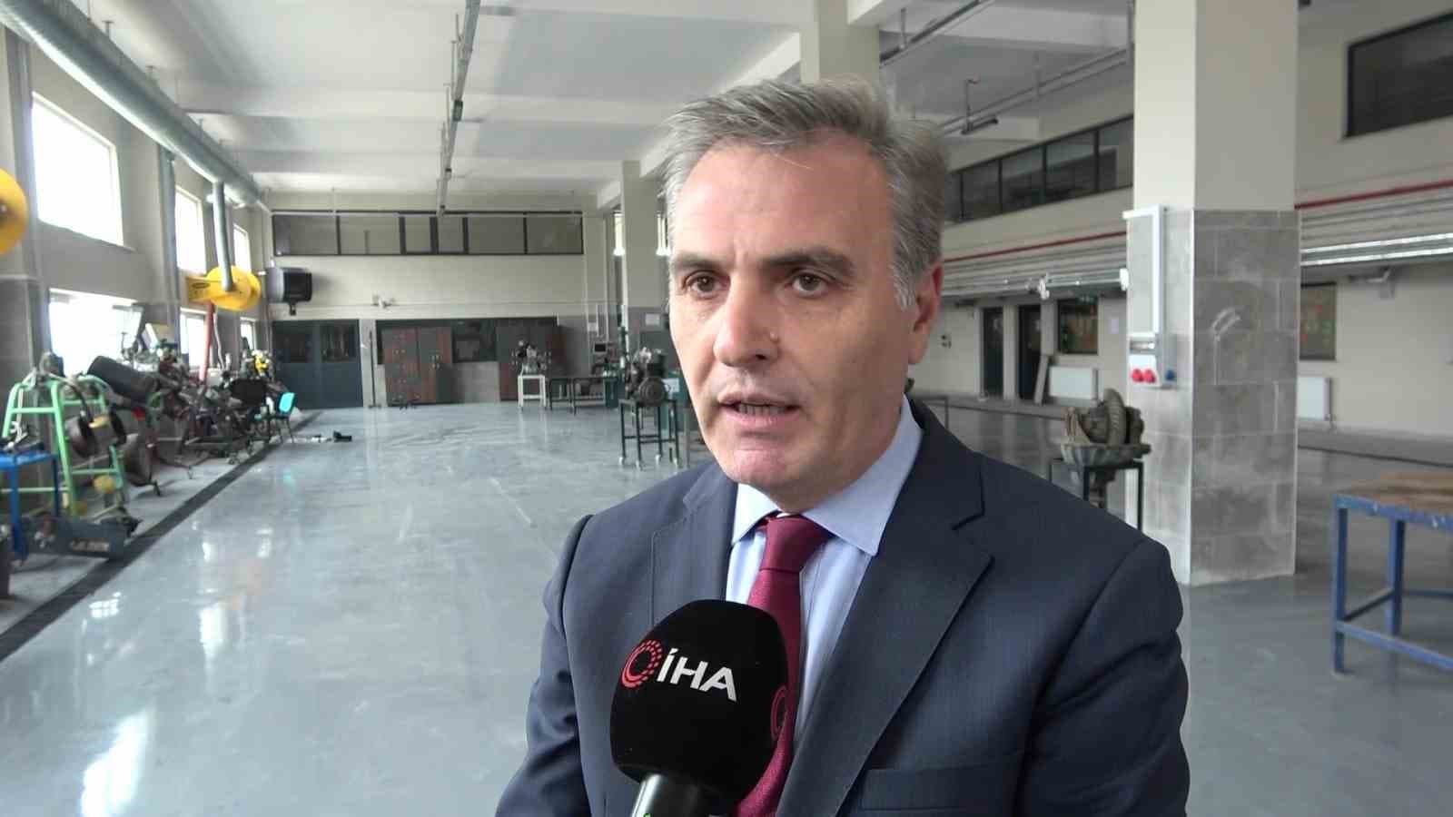 Suluova’da 40 yıllık okulun yerine mesleki eğitim üssü yapılıyor