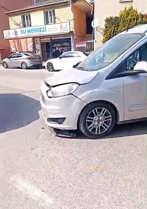 Bursa’da ani dönüş kazaya neden oldu: 1 kişi yaralandı