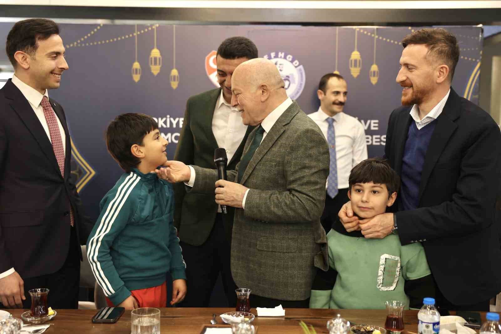 Hakemler iftar yemeğinde buluştu