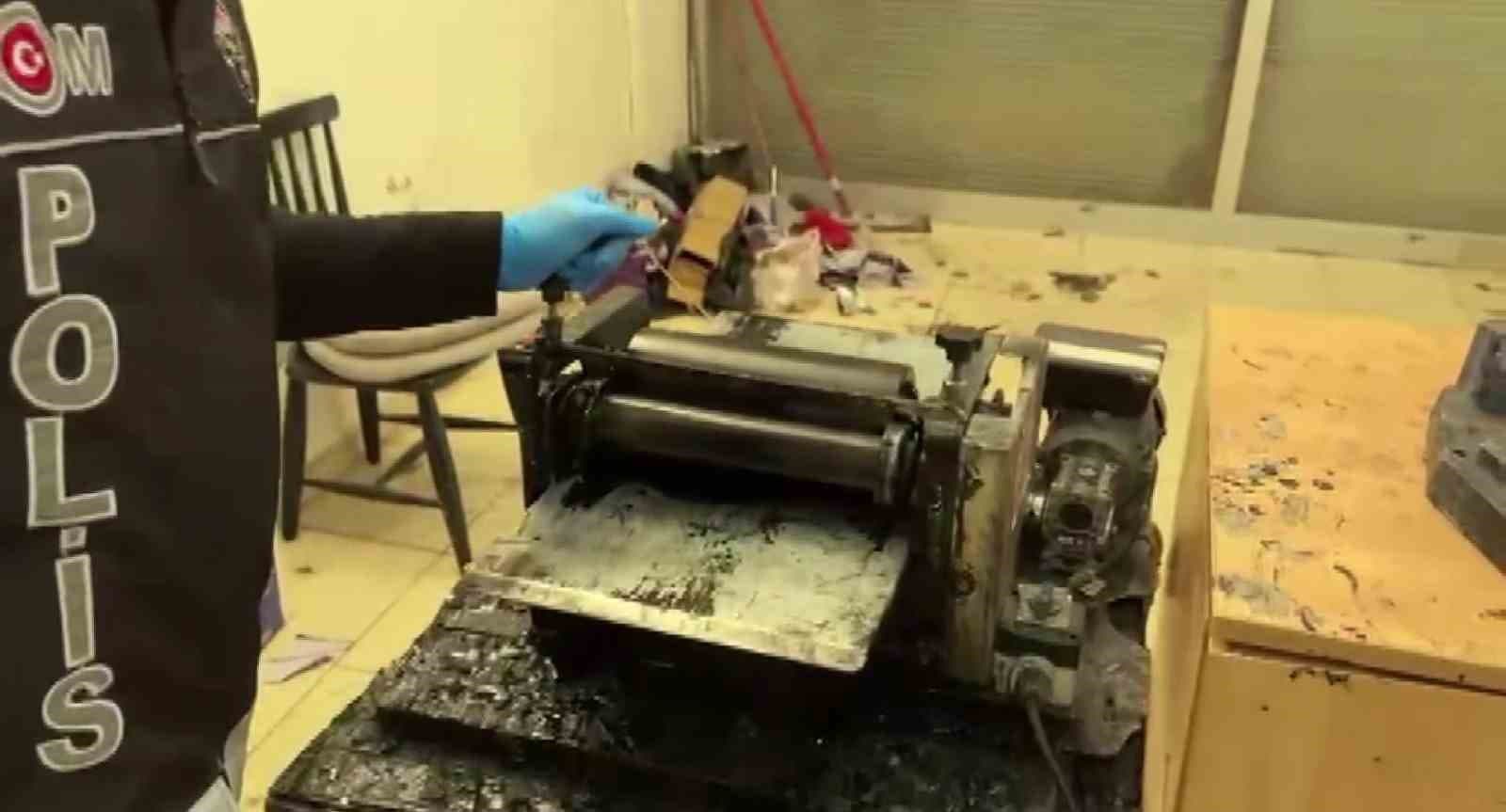 Merdiven altı plaka basım atölyelerine baskın: 4 tutuklama