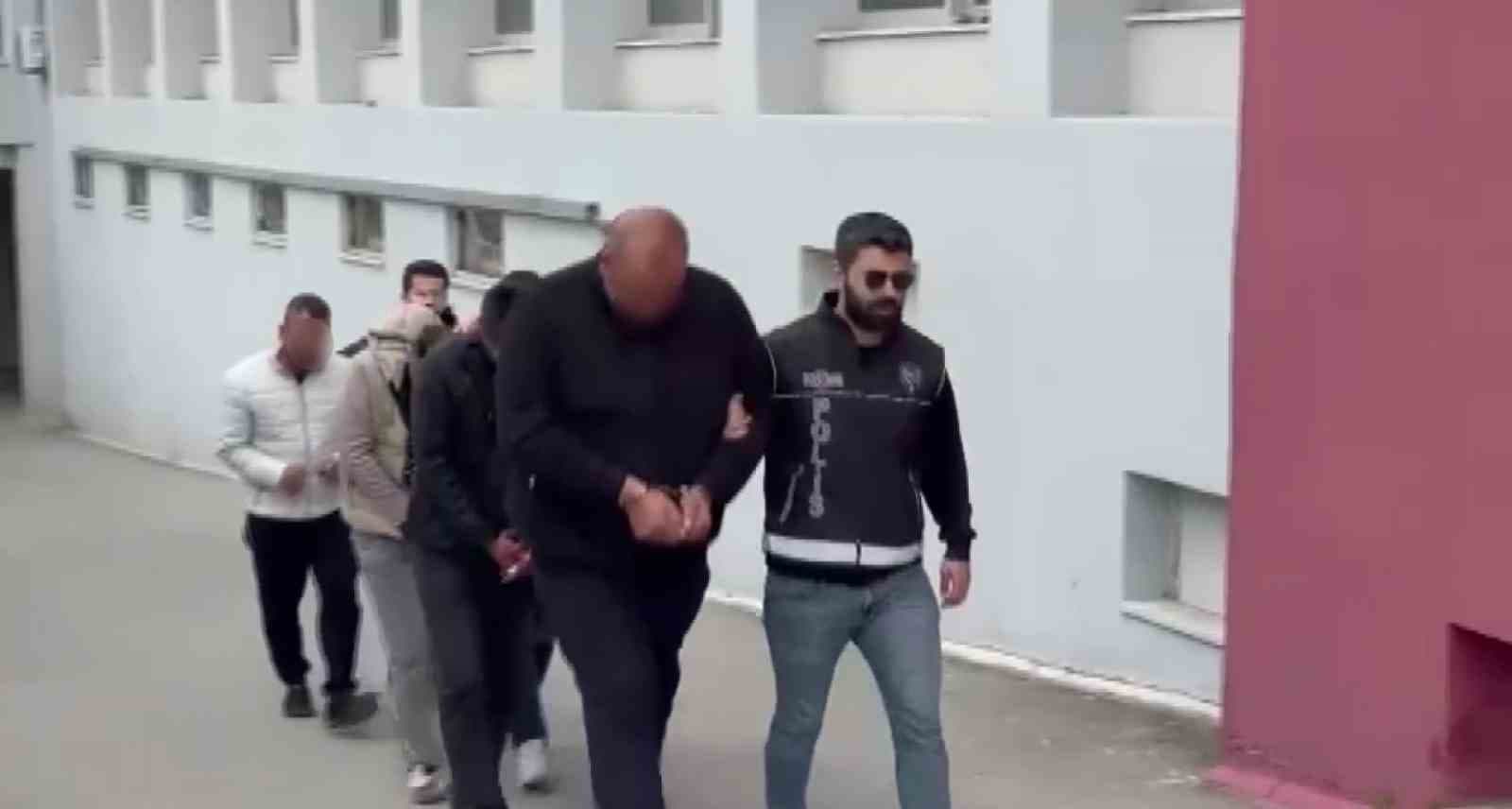 Merdiven altı plaka basım atölyelerine baskın: 4 tutuklama