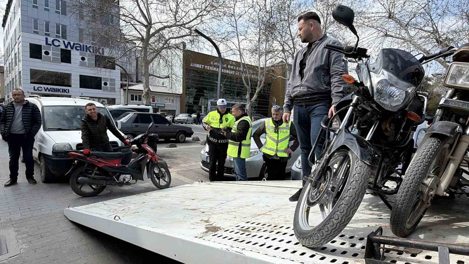 Tokat’ta 50 bin TL’lik motosikleti ile 146 bin TL’lik ceza yedi