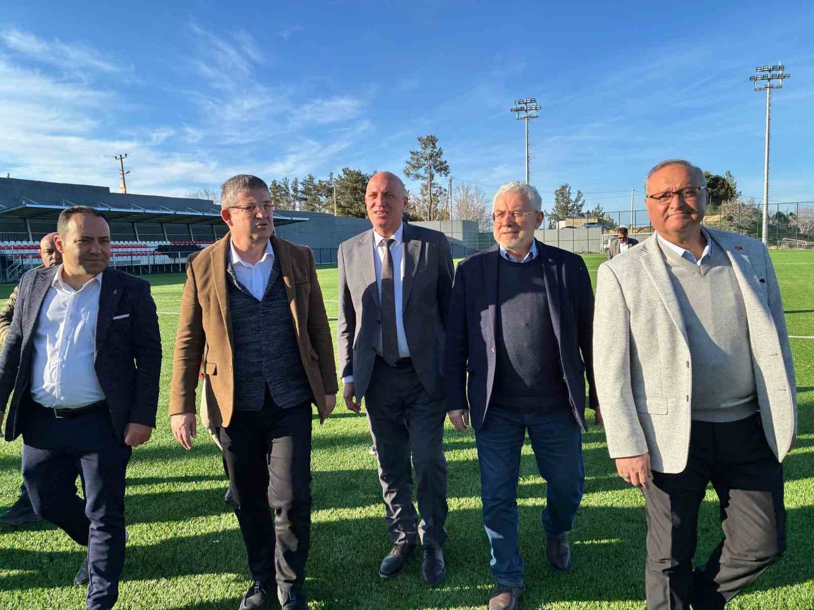 Başkan Subaşıoğlu, Babadağ’da devam eden spor yatırımlarını yerinde inceledi