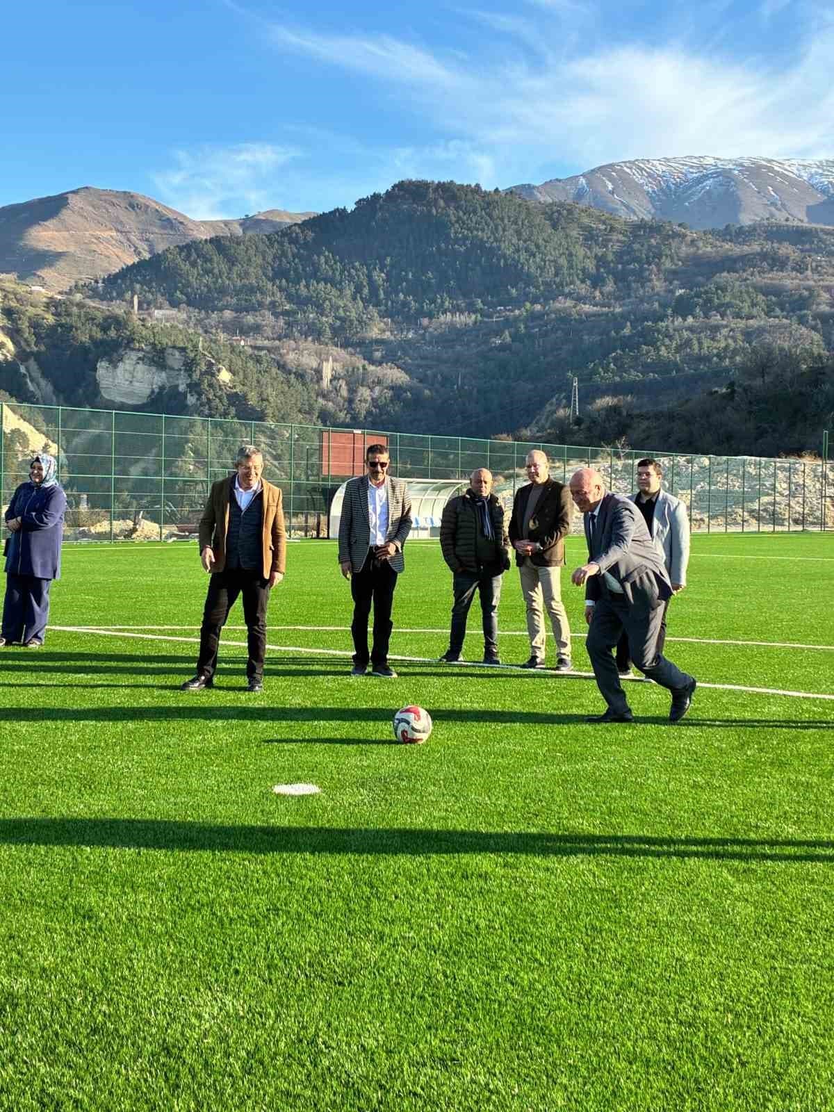 Başkan Subaşıoğlu, Babadağ’da devam eden spor yatırımlarını yerinde inceledi