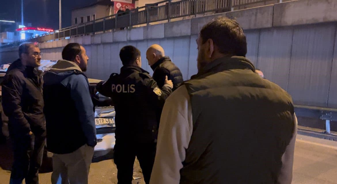 Bursa’da zincirleme trafik kazası sonrası kavga çıktı